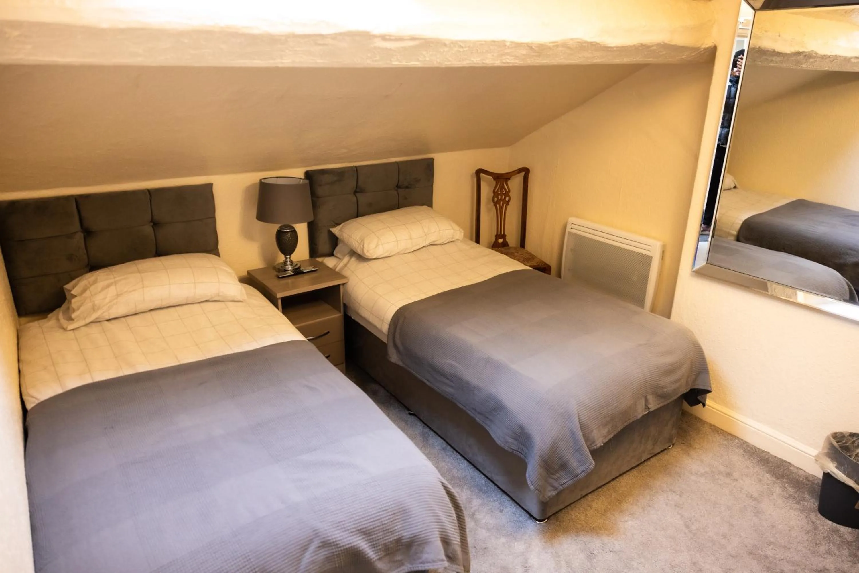 Bed in COZY PLACE LIVERPOOL