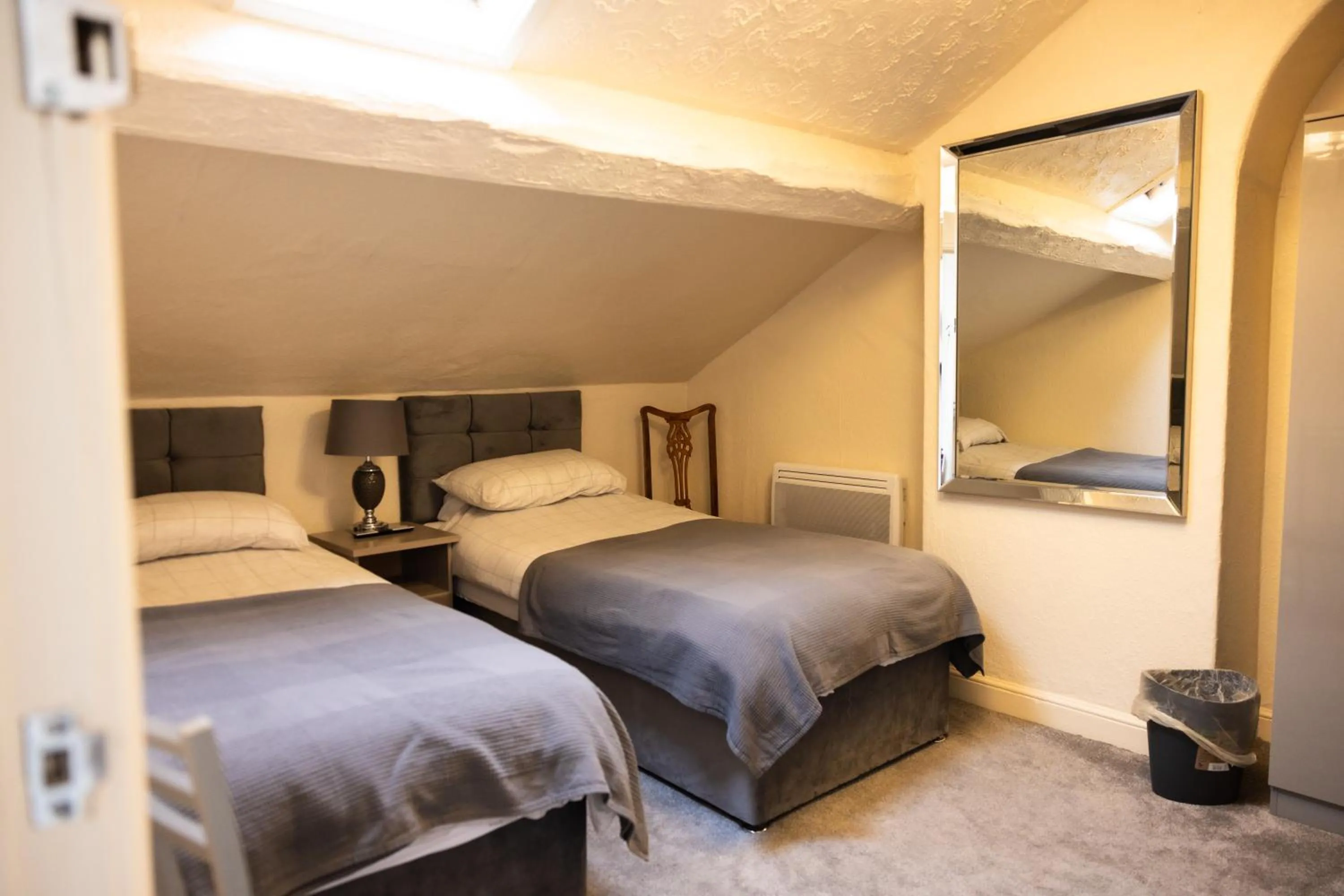 Bed in COZY PLACE LIVERPOOL
