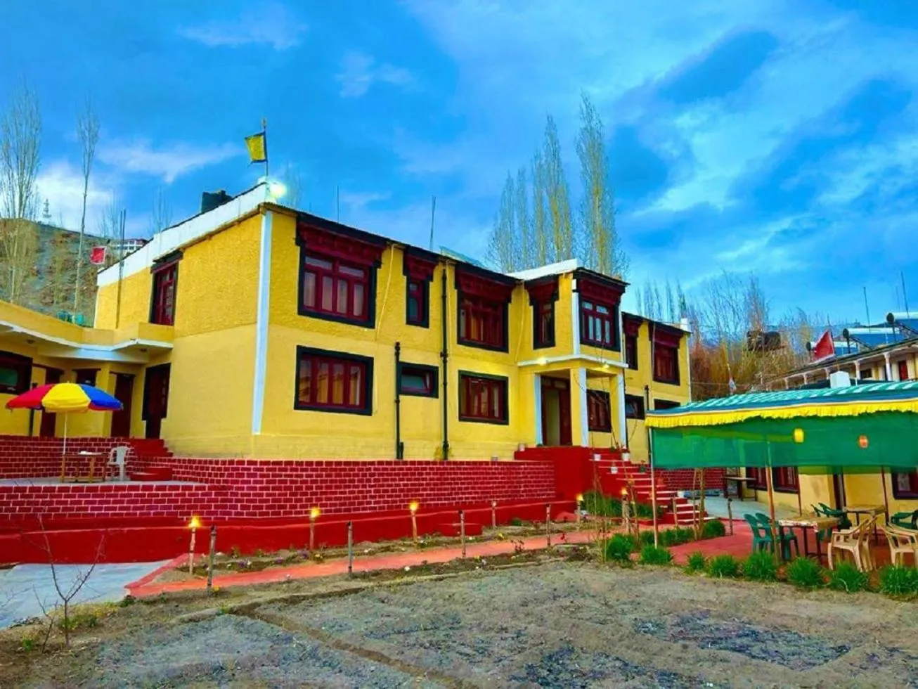 Property building in Hotel Ri ~ Rab Leh