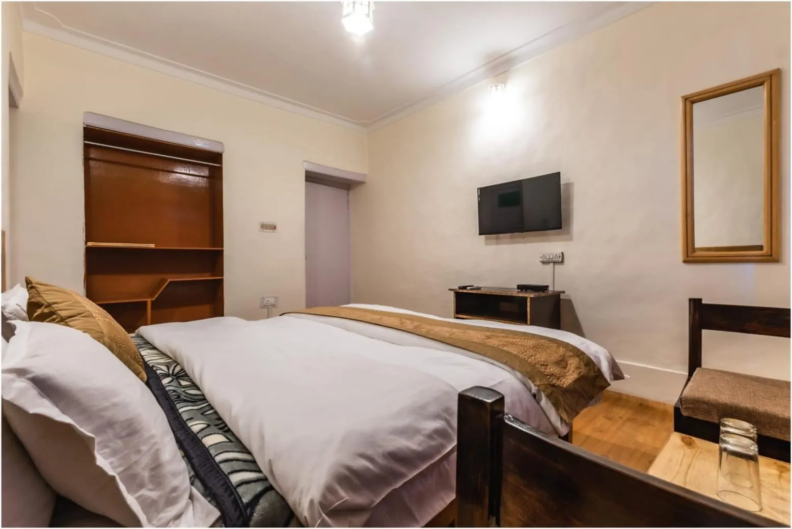 Bed in Hotel Ri ~ Rab Leh