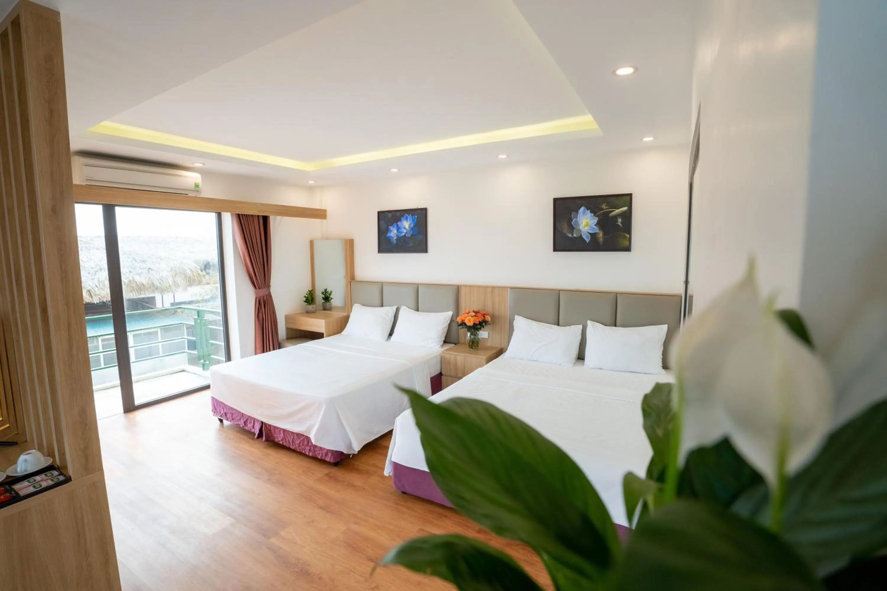 Bed in Vsana Vu Son Hotel