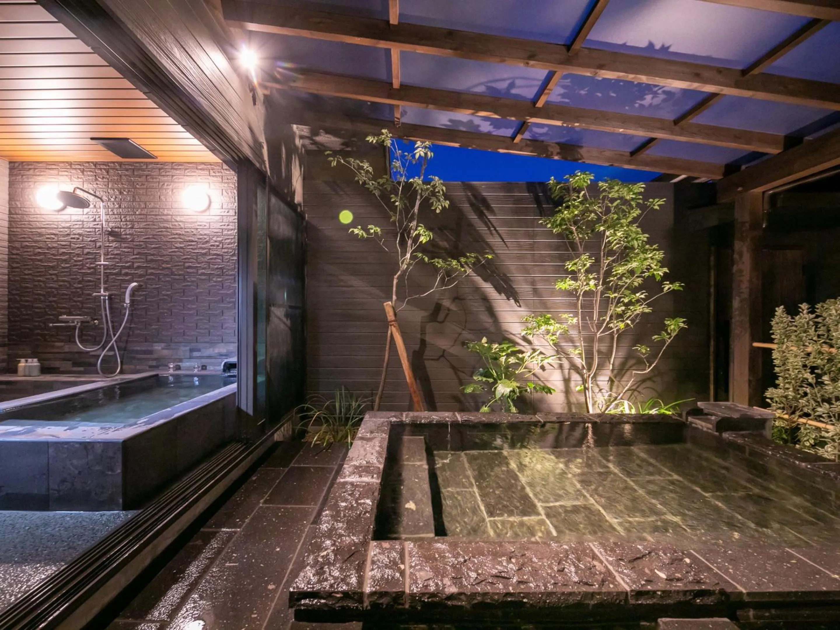 Hot Spring Bath in Yumotoan Kiyohime