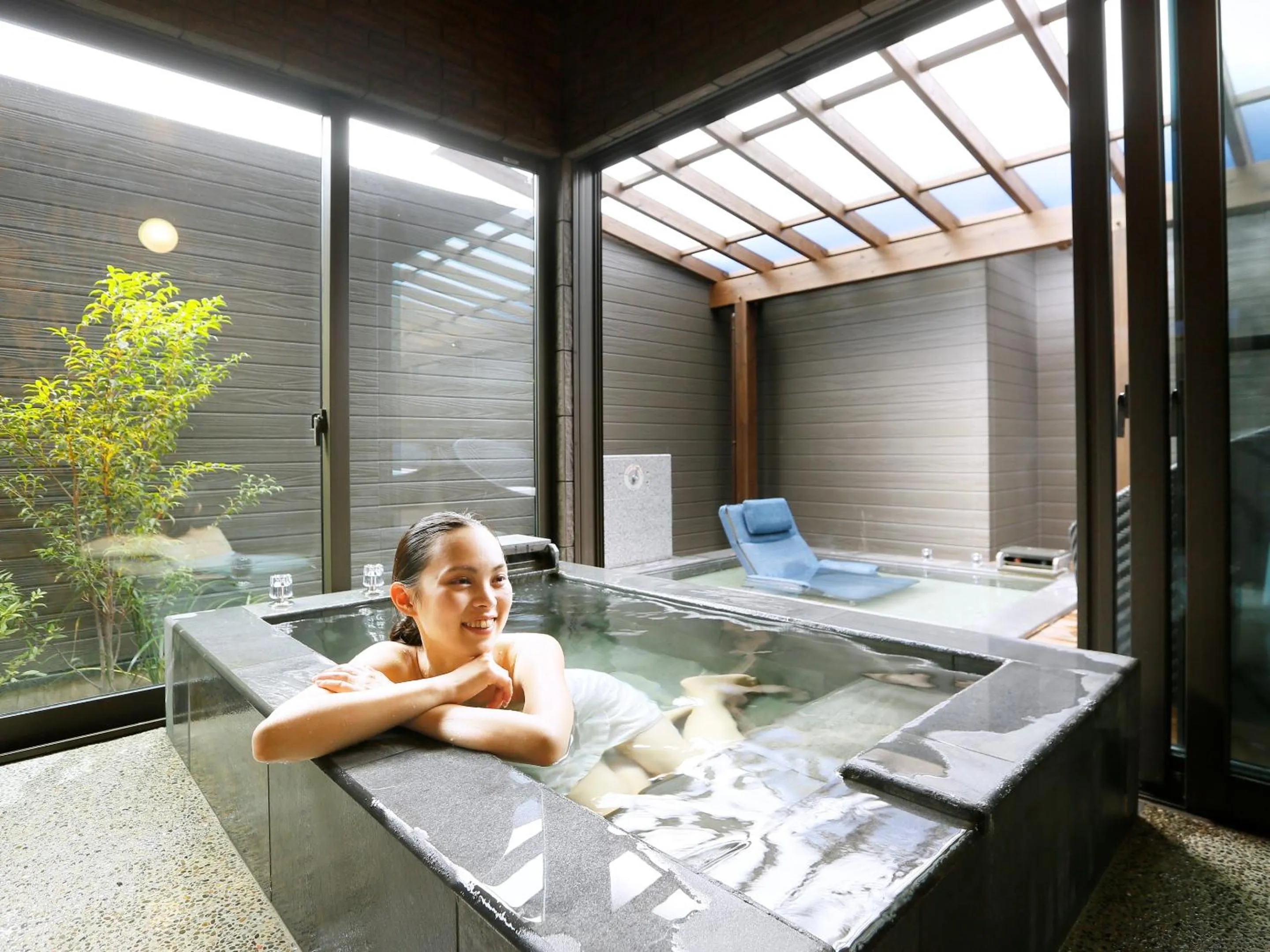 Hot Spring Bath in Yumotoan Kiyohime