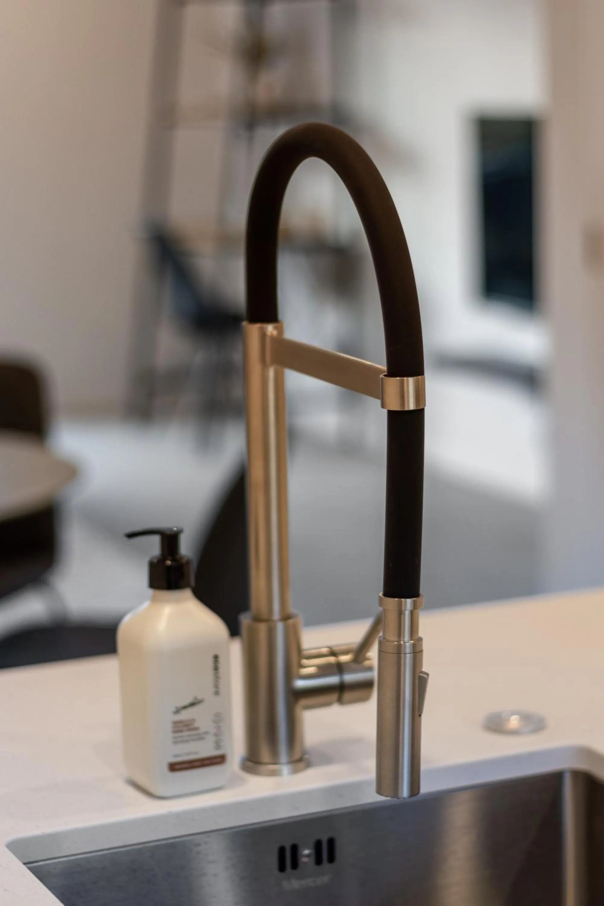Kitchen or kitchenette in City Lights Retreat with Carpark 2 Bed 2 Bath
