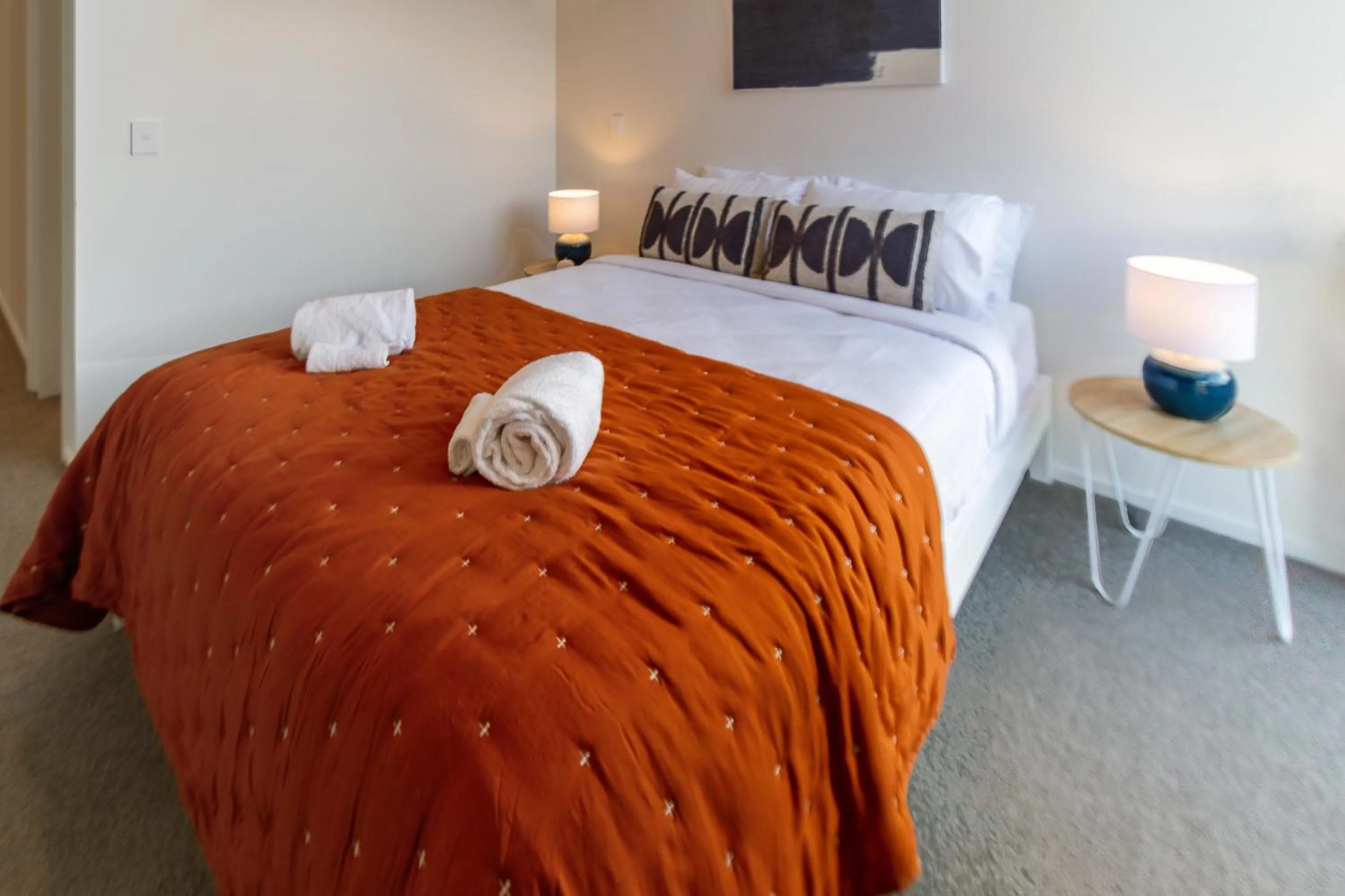 Bed in City Lights Retreat with Carpark 2 Bed 2 Bath