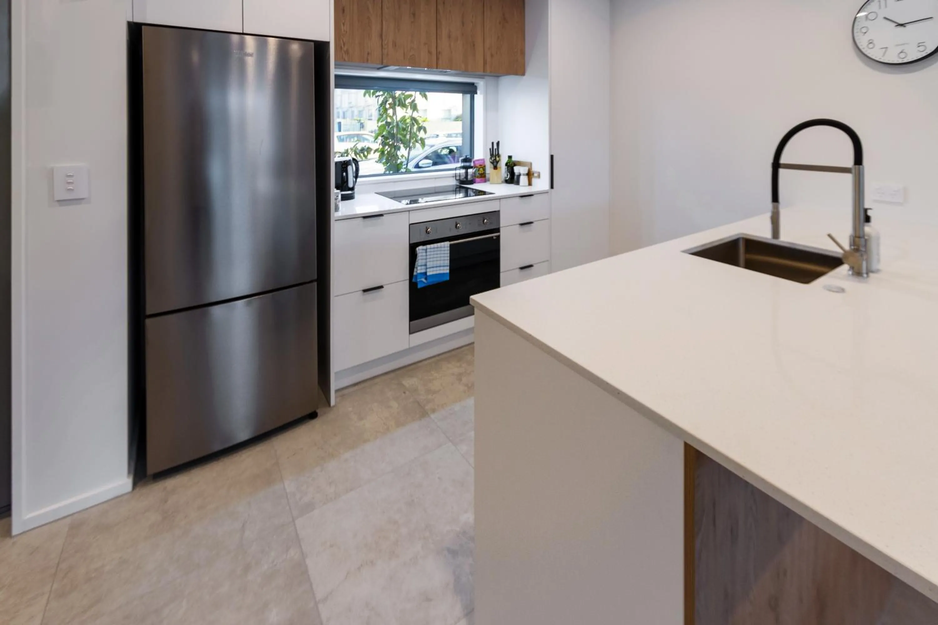 Kitchen or kitchenette in City Lights Retreat with Carpark 2 Bed 2 Bath