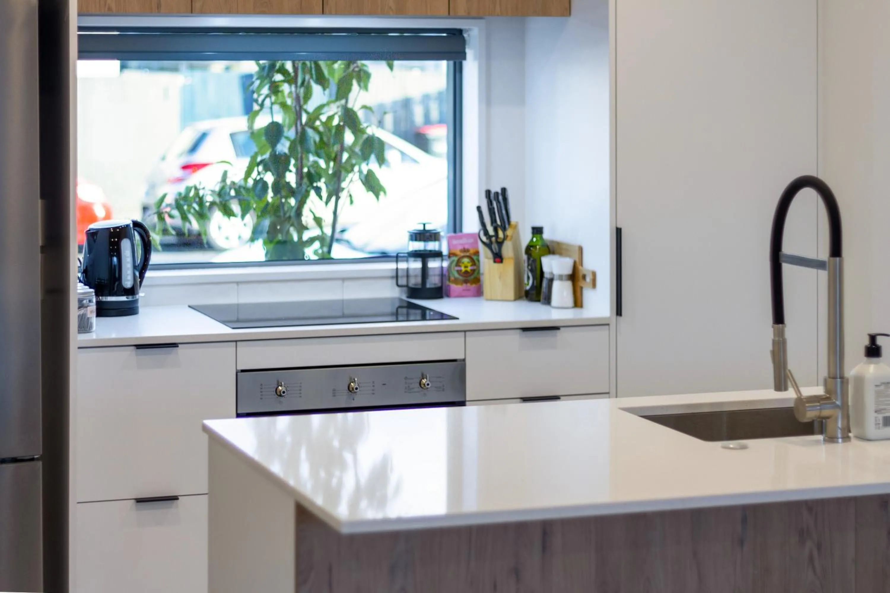 Kitchen or kitchenette in City Lights Retreat with Carpark 2 Bed 2 Bath