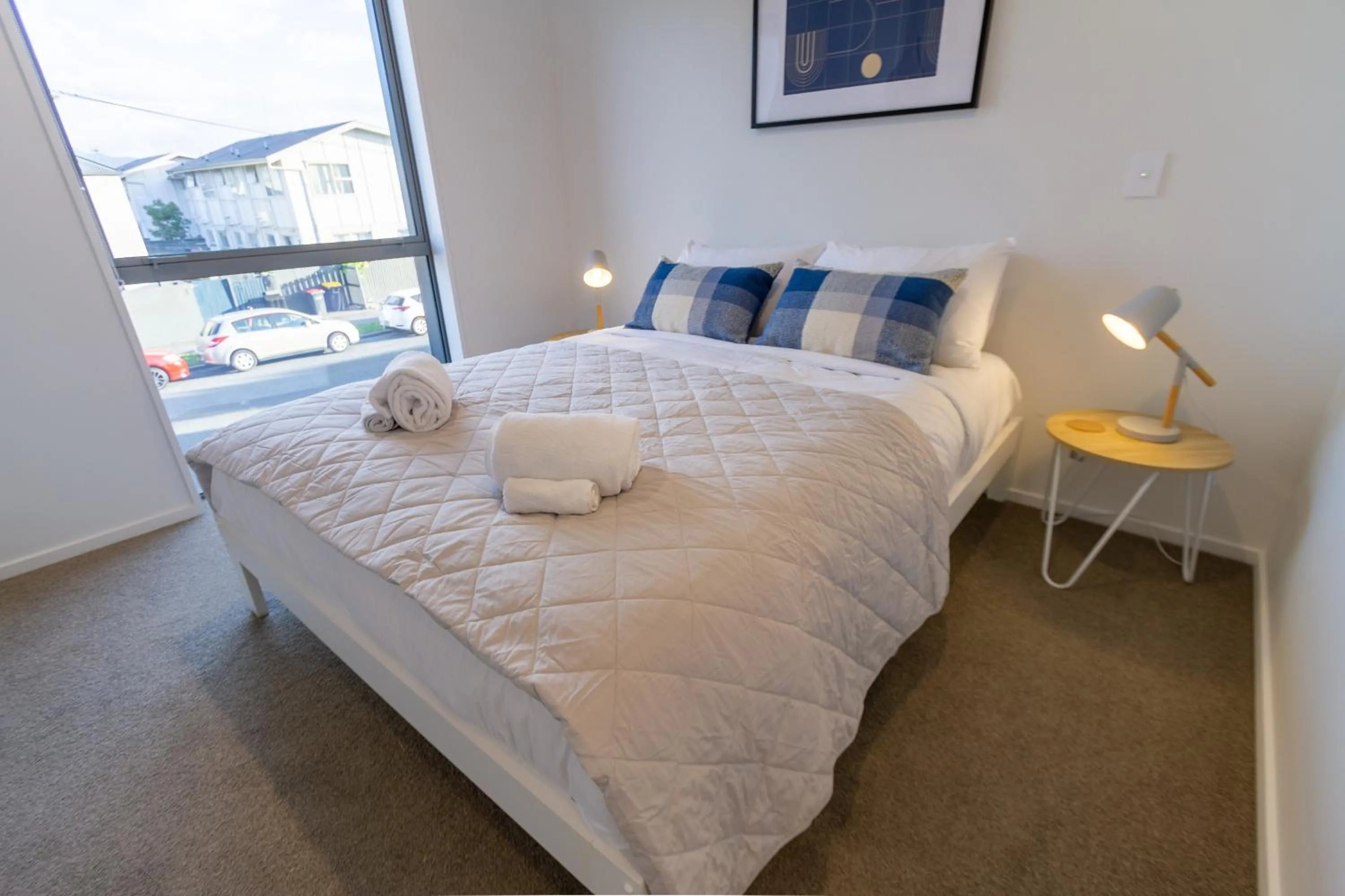 Bed in City Lights Retreat with Carpark 2 Bed 2 Bath