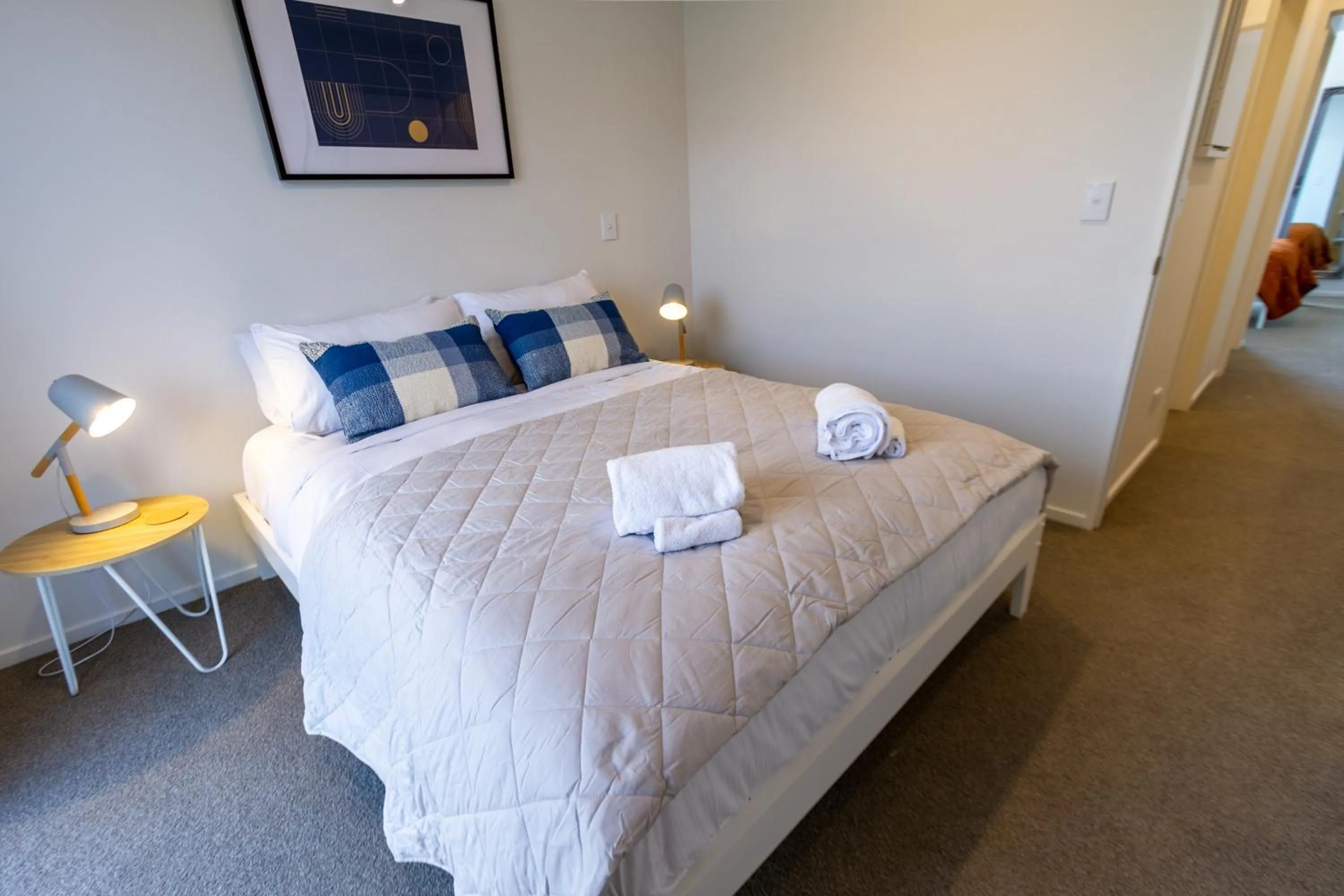 Bed in City Lights Retreat with Carpark 2 Bed 2 Bath
