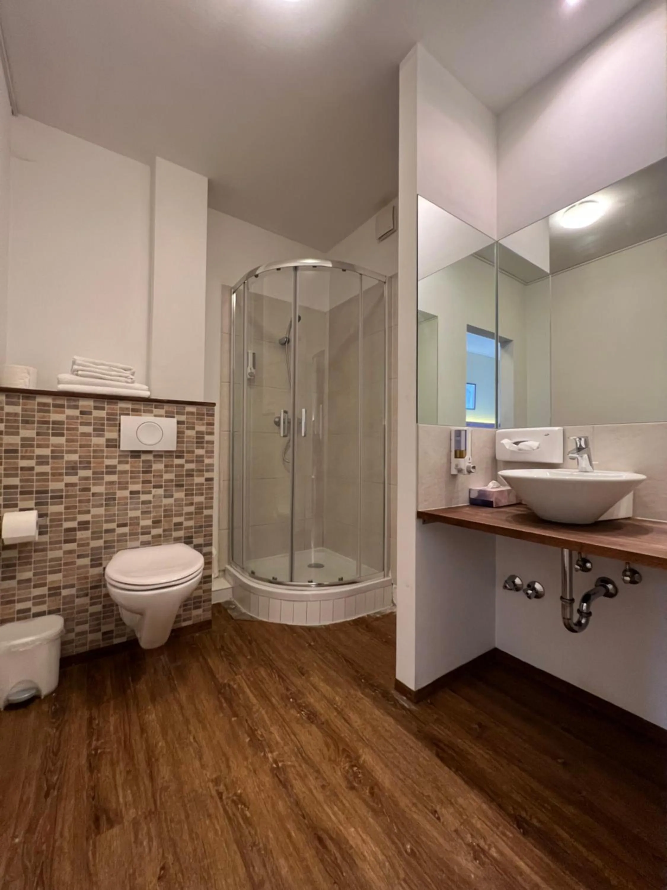 Bathroom in Hotel Gifhorn INN