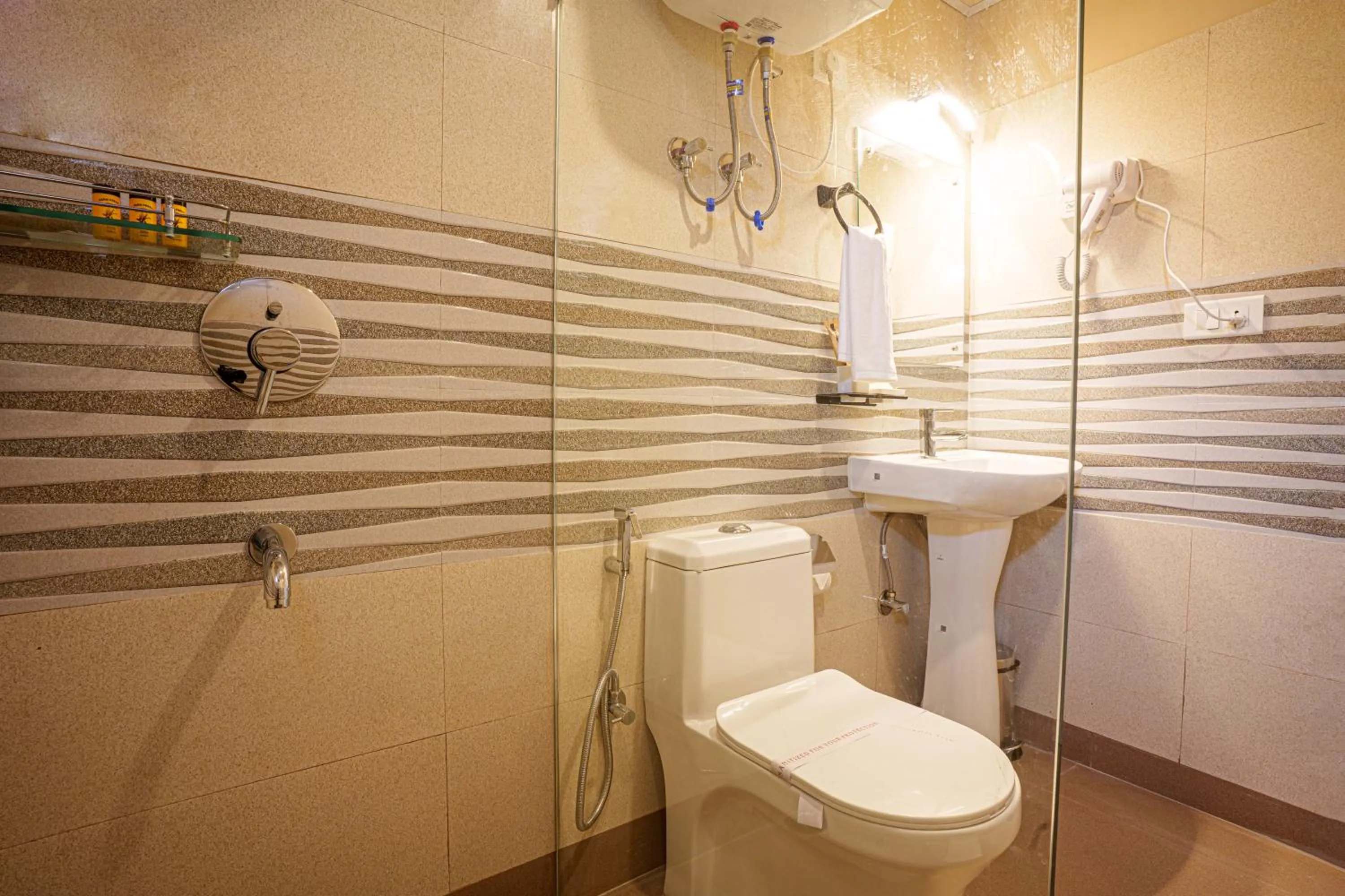 Property building in Q SAINA Mapham