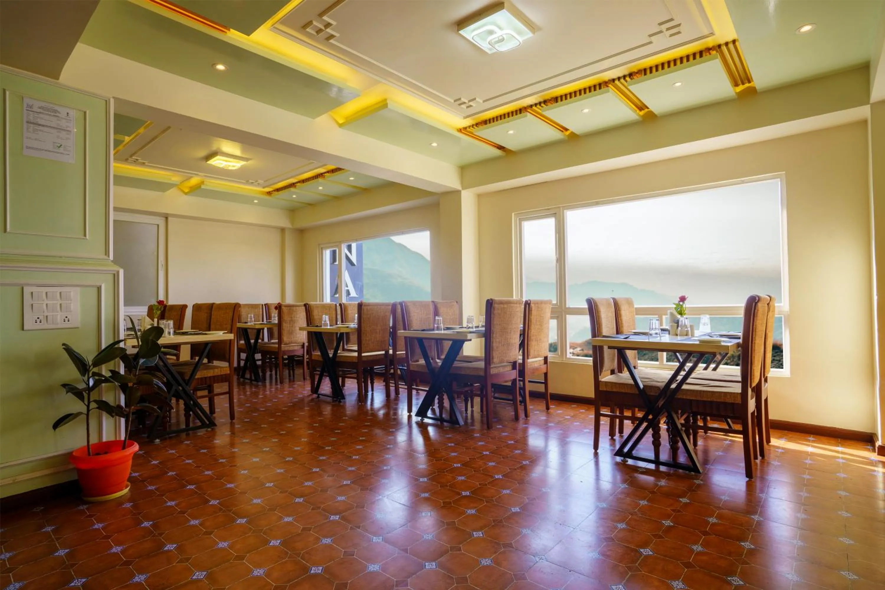 Restaurant/places to eat in Q SAINA Mapham