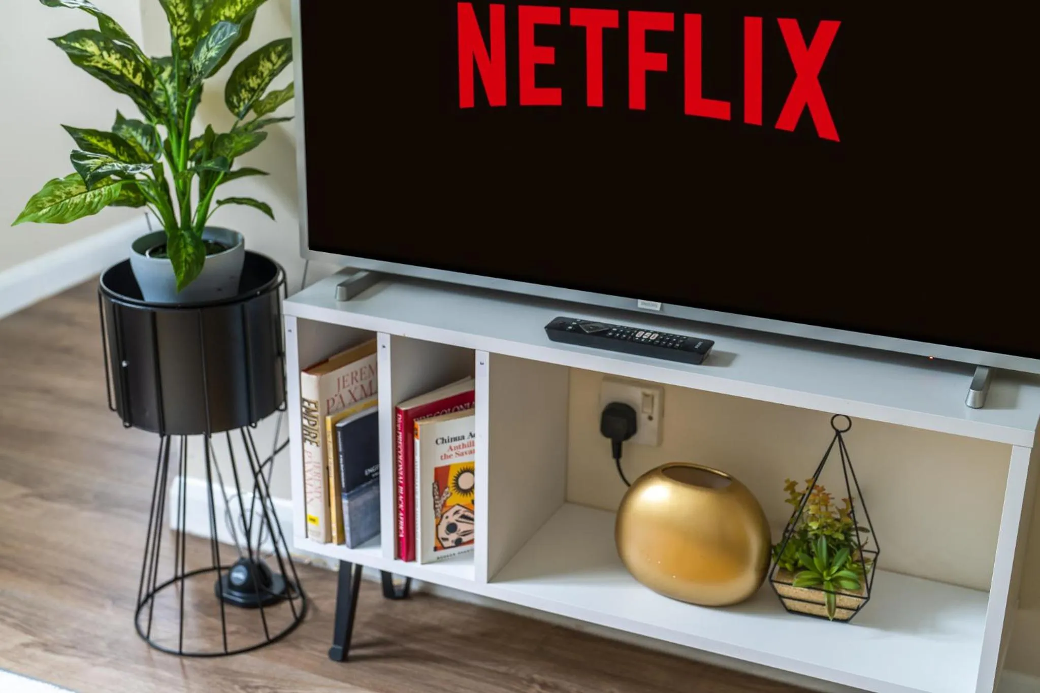 Living room in Grange Studio Apartment - Heathrow