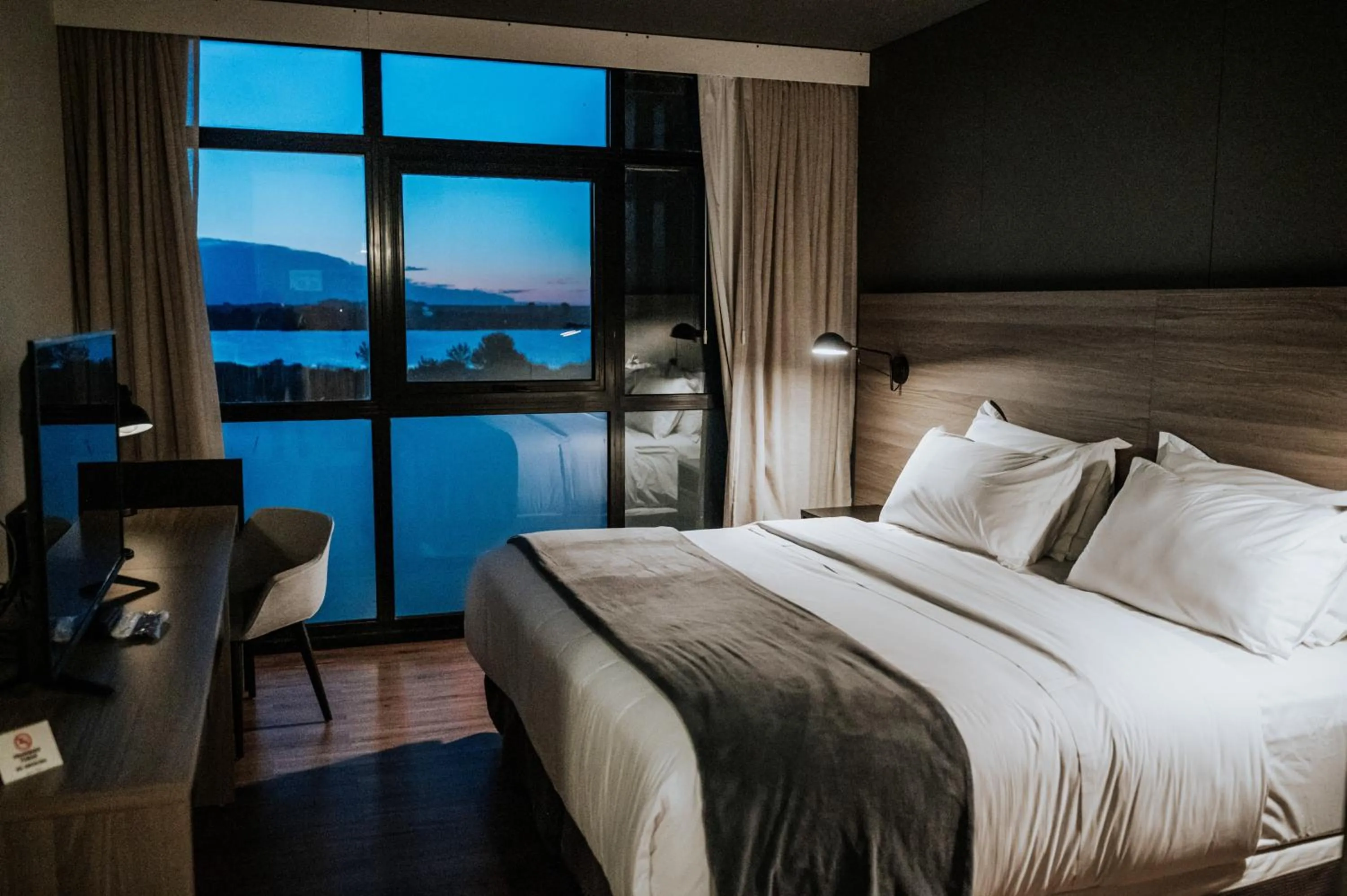 Bed in Midland Hotel & Resort All Inclusive