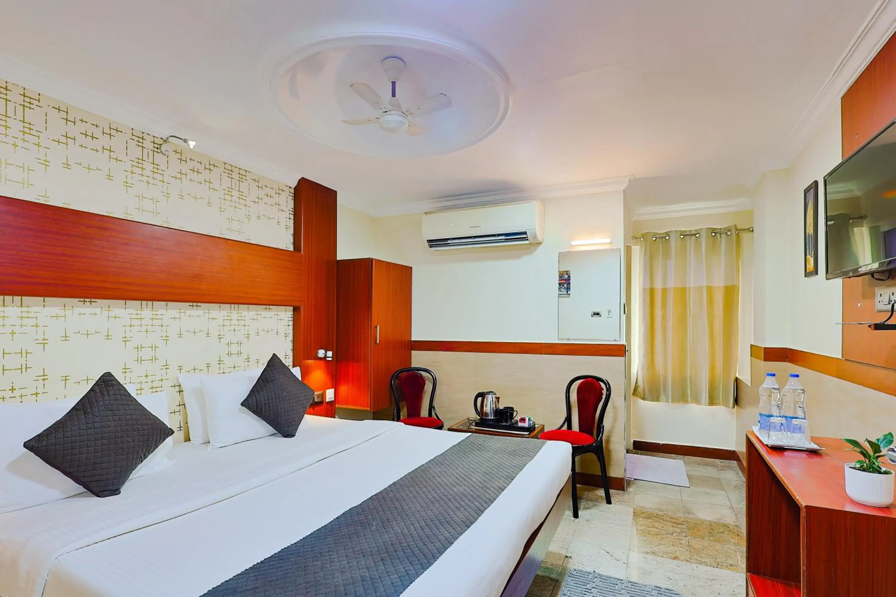 Double Room - single occupancy in EVEREST PARK RESIDENCY Double Room - single occupancy in EVEREST PARK RESIDENCY