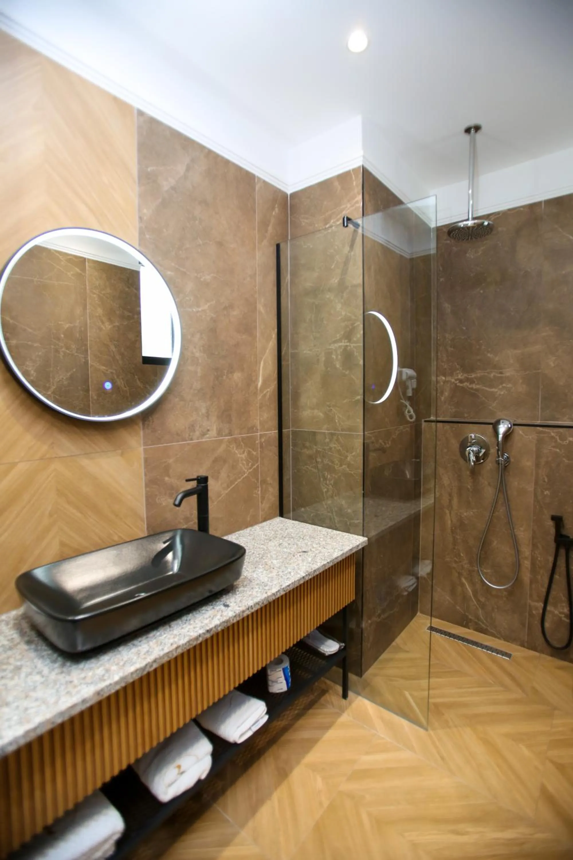 Shower in Belvedere Hotel & SPA