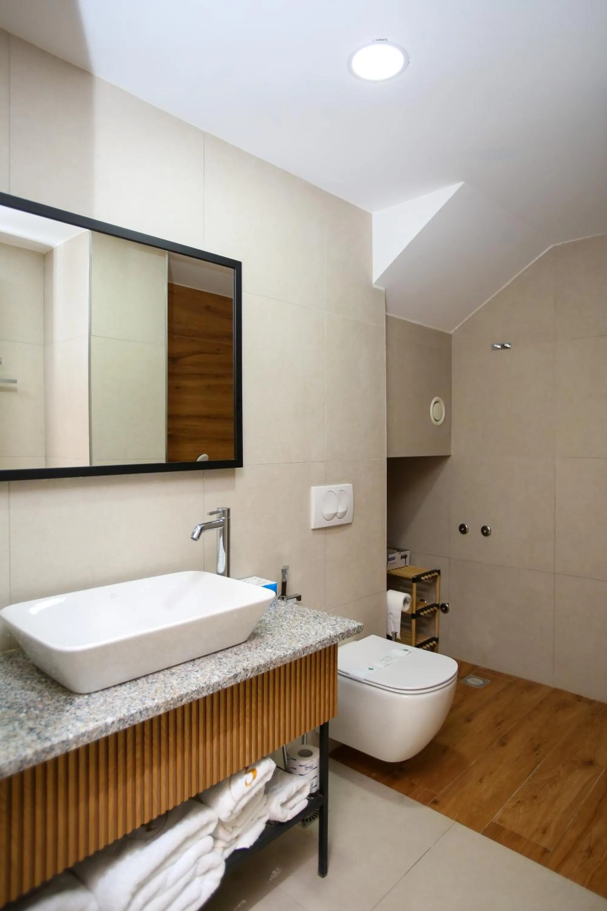 Shower in Belvedere Hotel & SPA