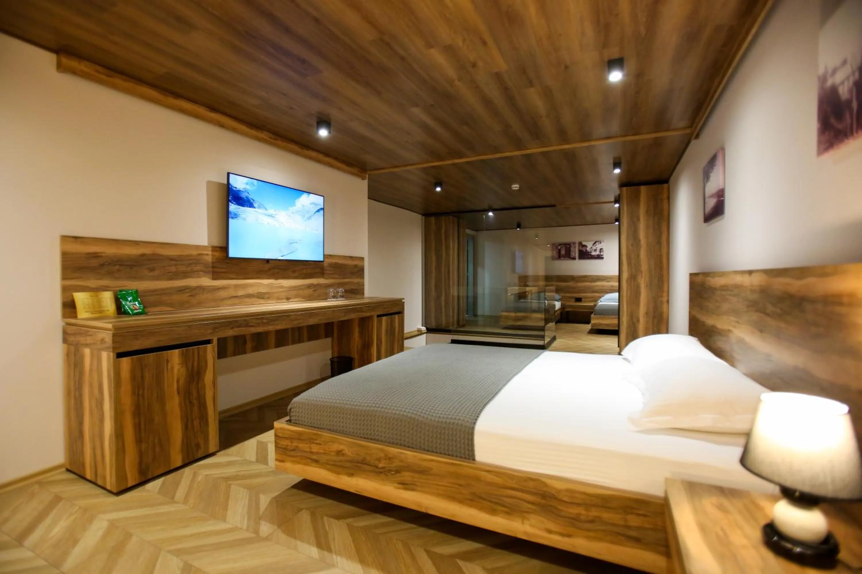 Communal lounge/ TV room in Belvedere Hotel & SPA