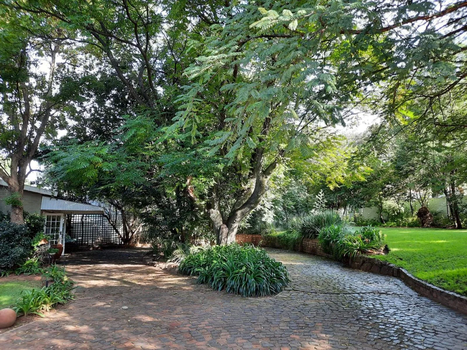 Nel's Cottage, a private and peaceful cottage
