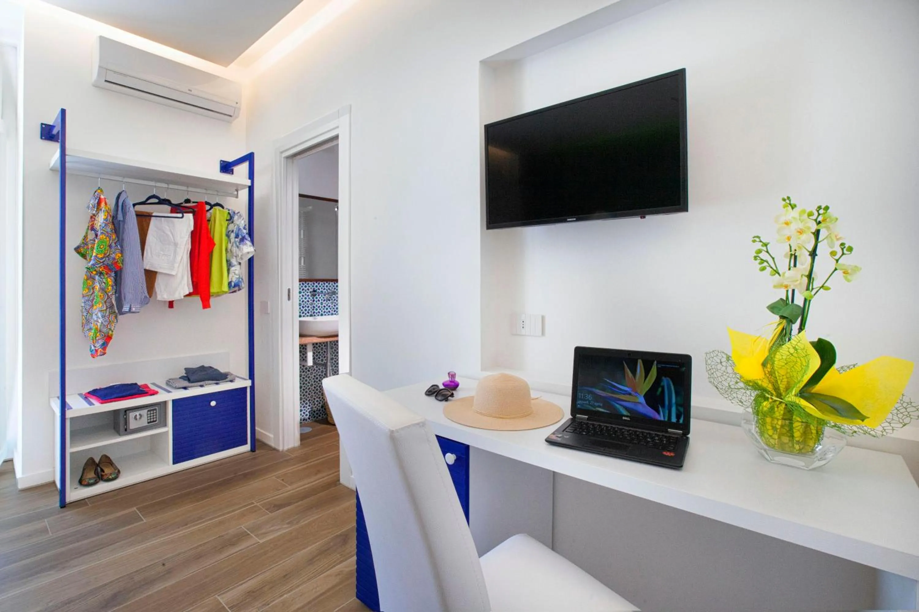 TV and multimedia in YourHome - Relais Loggia Li Galli