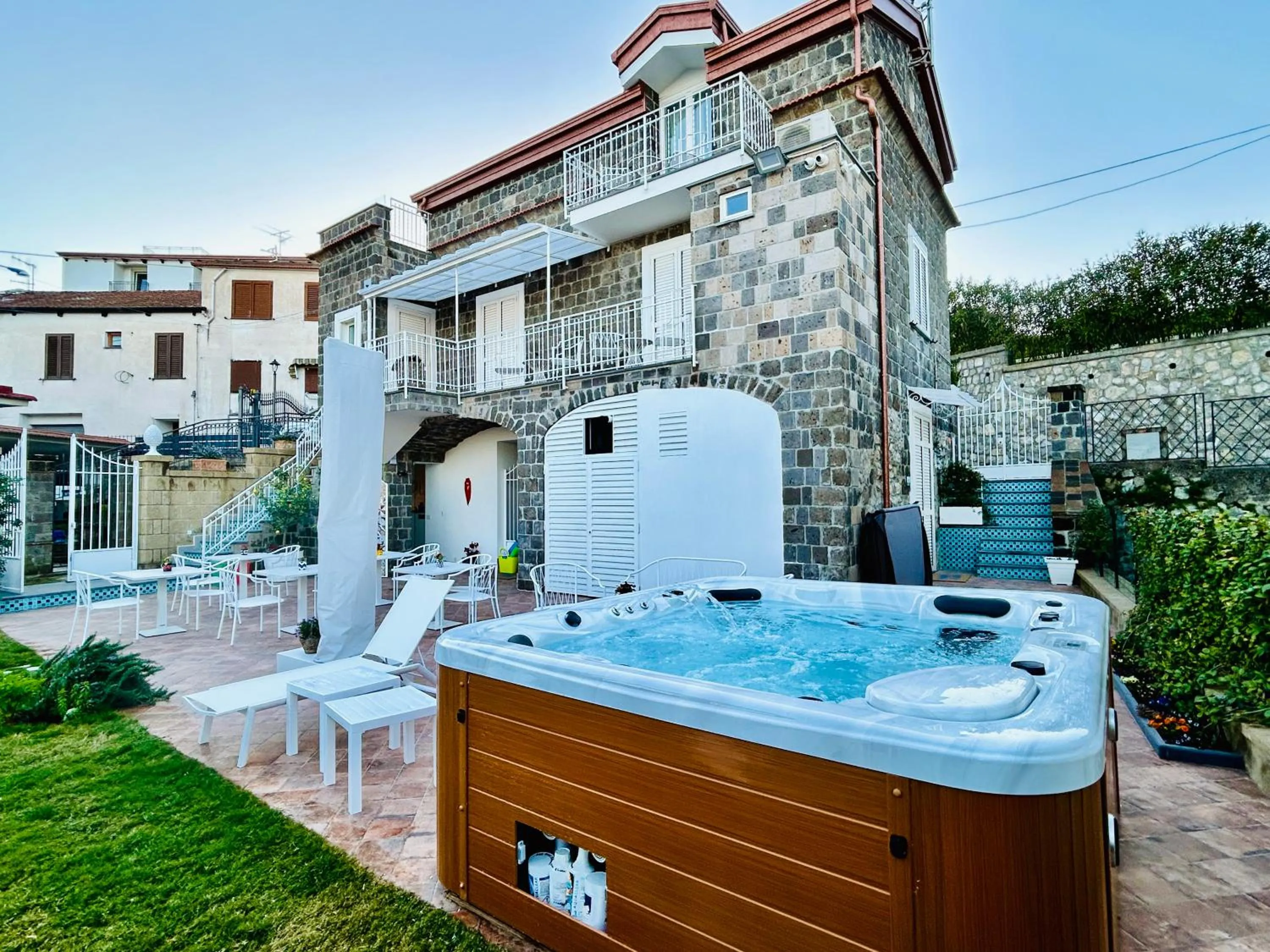 Hot Tub in YourHome - Relais Loggia Li Galli