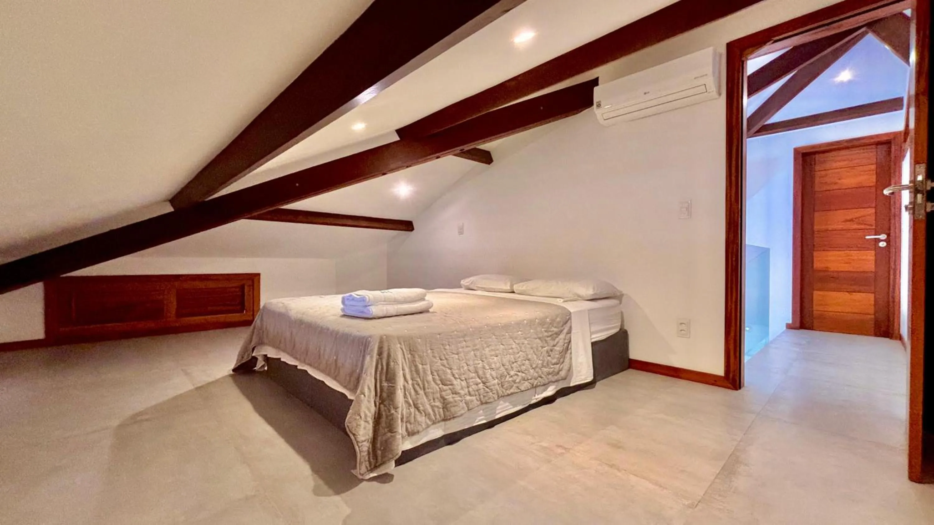 Bed in Dream Beach Cumbuco Superior Oceanfront Apartments