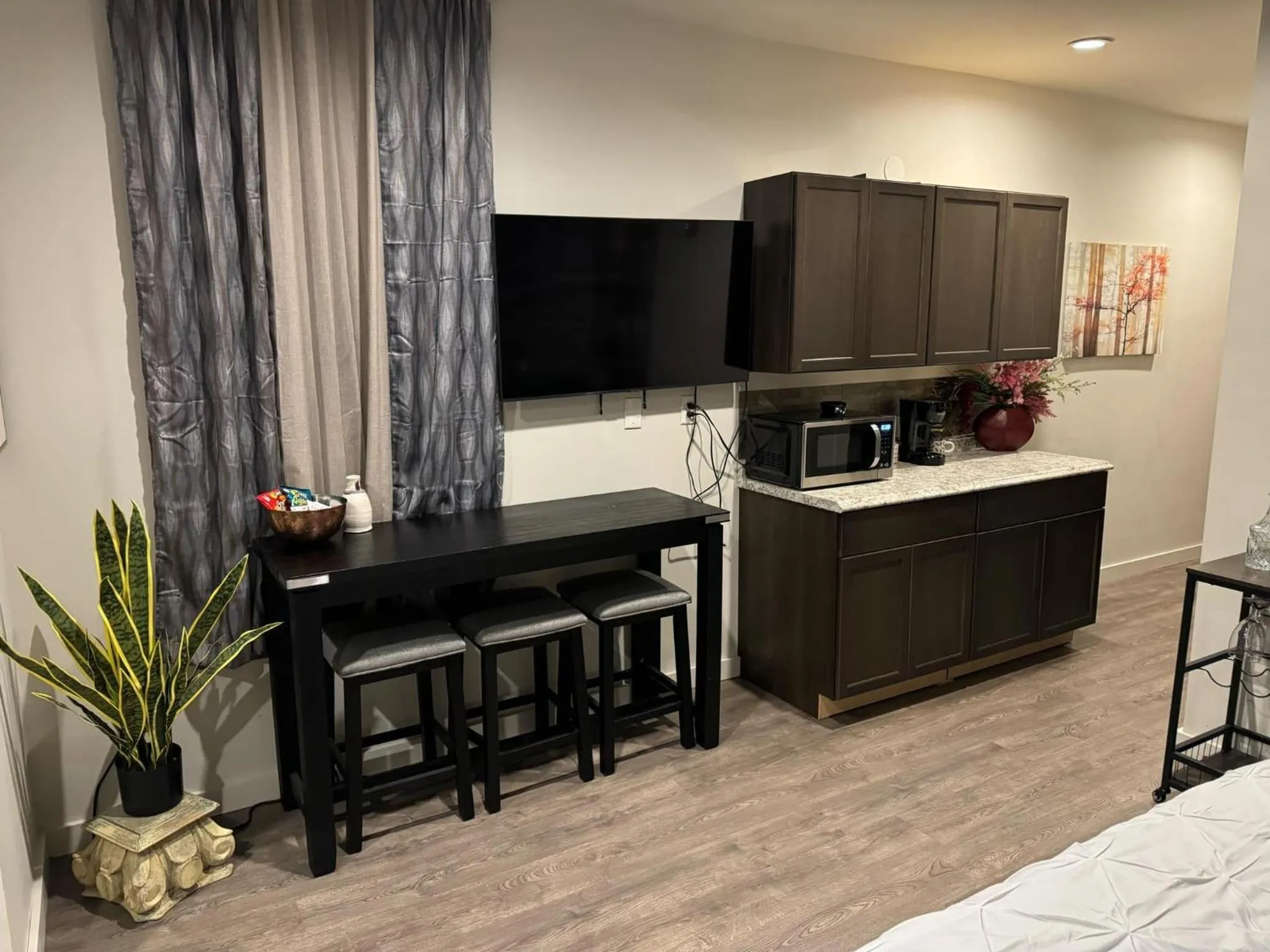 Bedroom in Beacon Hotel