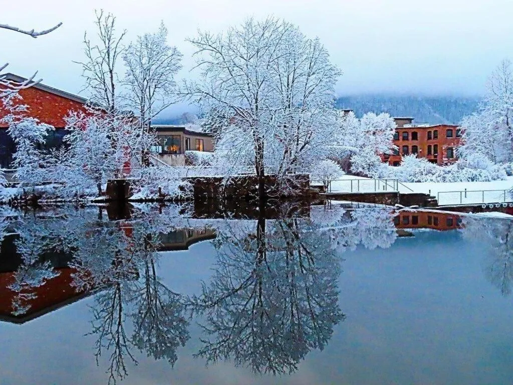 Neighbourhood in Beacon Hotel