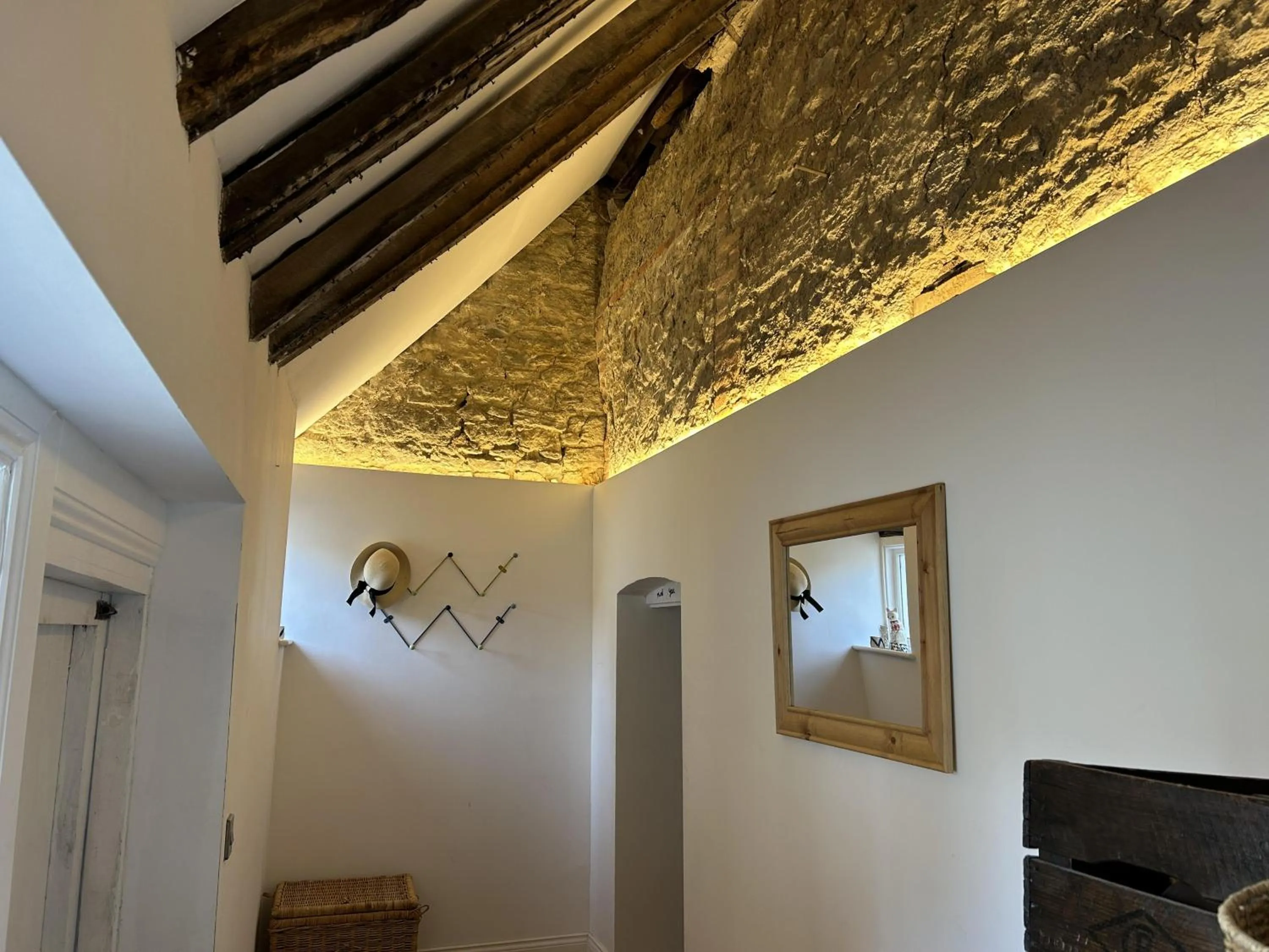 Facade/entrance in 3 Bed Cottage - Sleeps 6 - Pets - Parking - Wifi