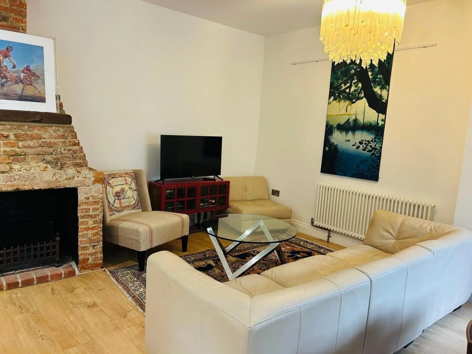 3 Bed Cottage - Sleeps 6 - Pets - Parking - Wifi