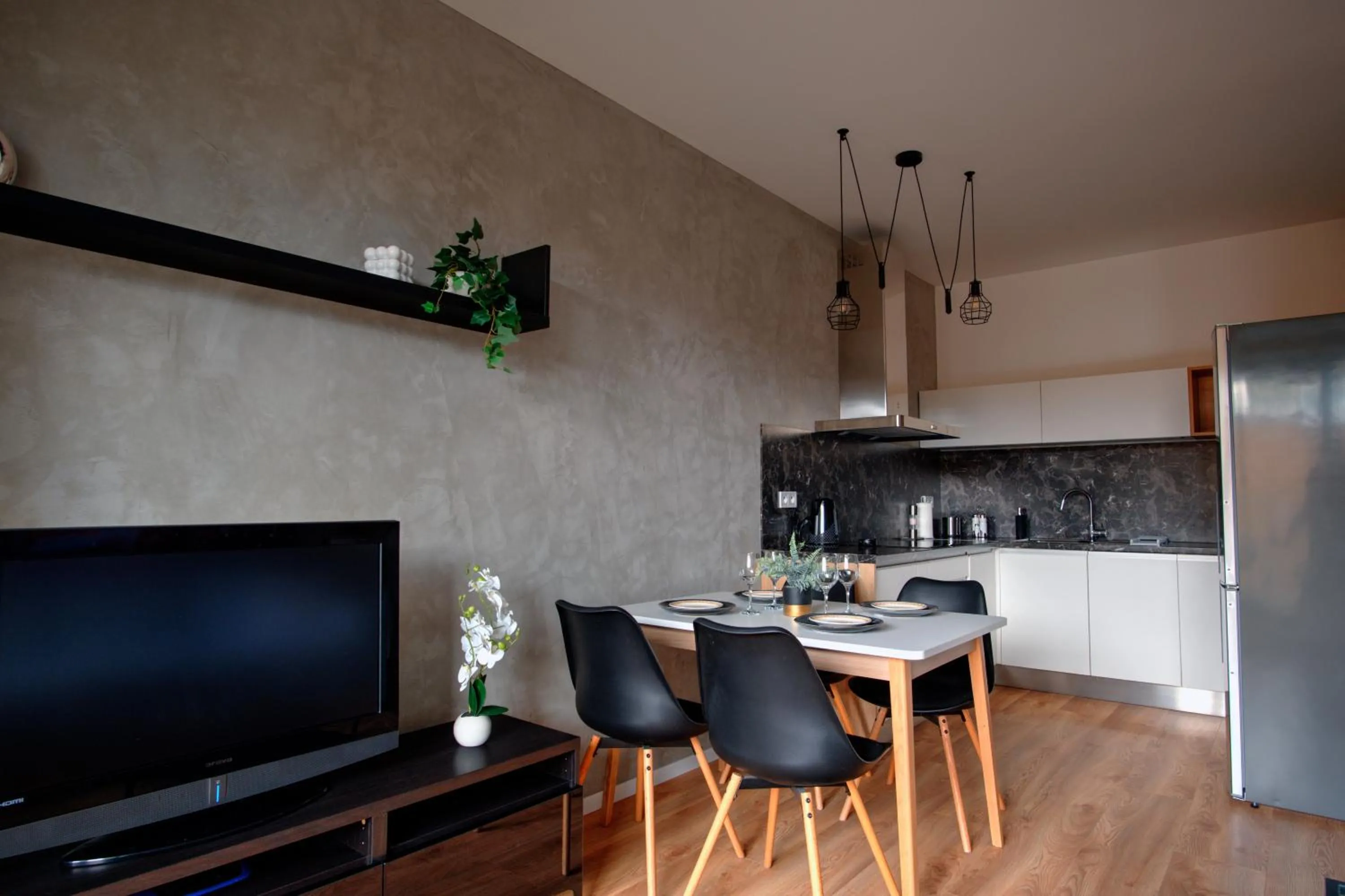 Apartmán Kmeťova so súkromným parkovaním zdarma, 5 min pešo do centra