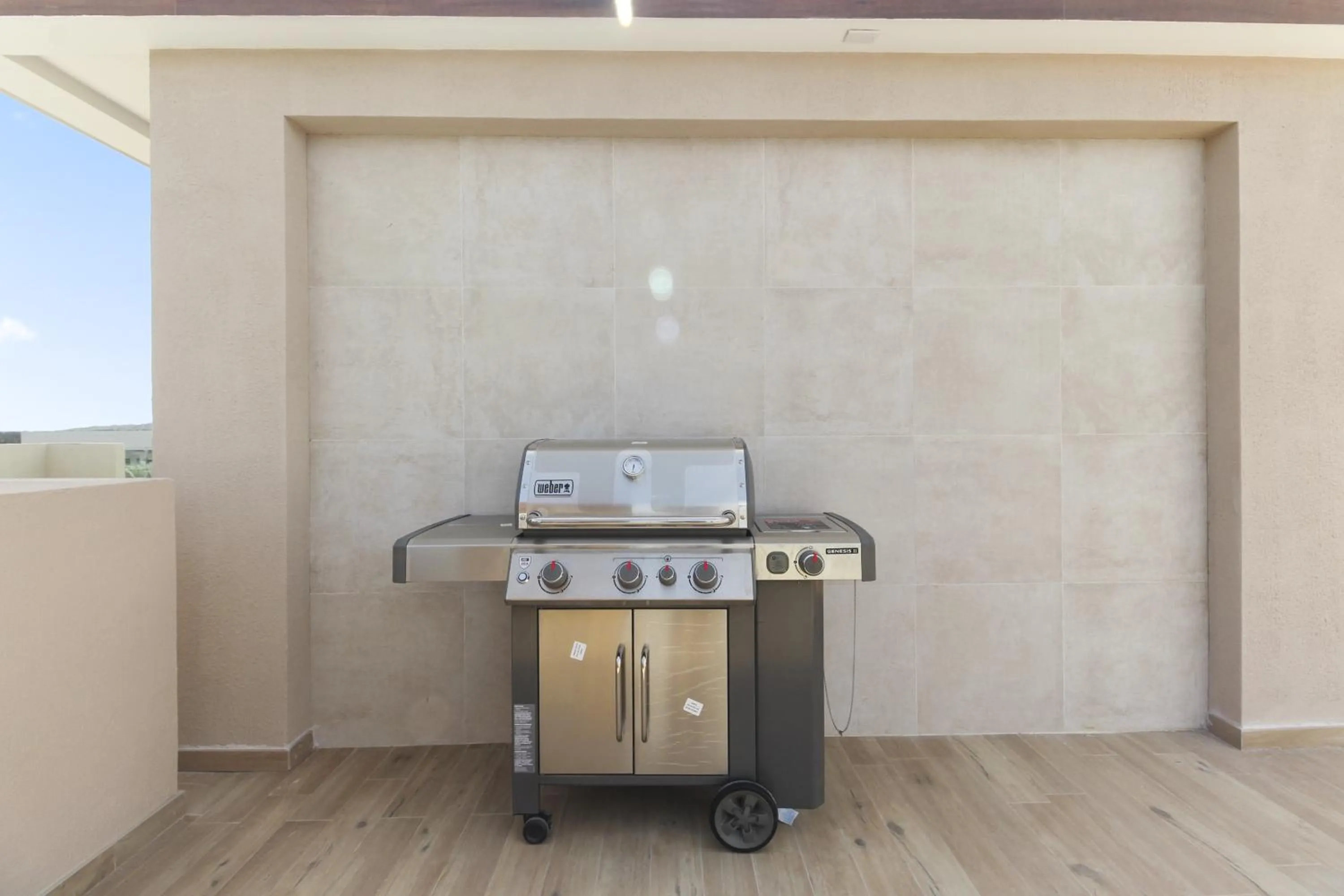 BBQ facilities in Bocobay Aracari Condos