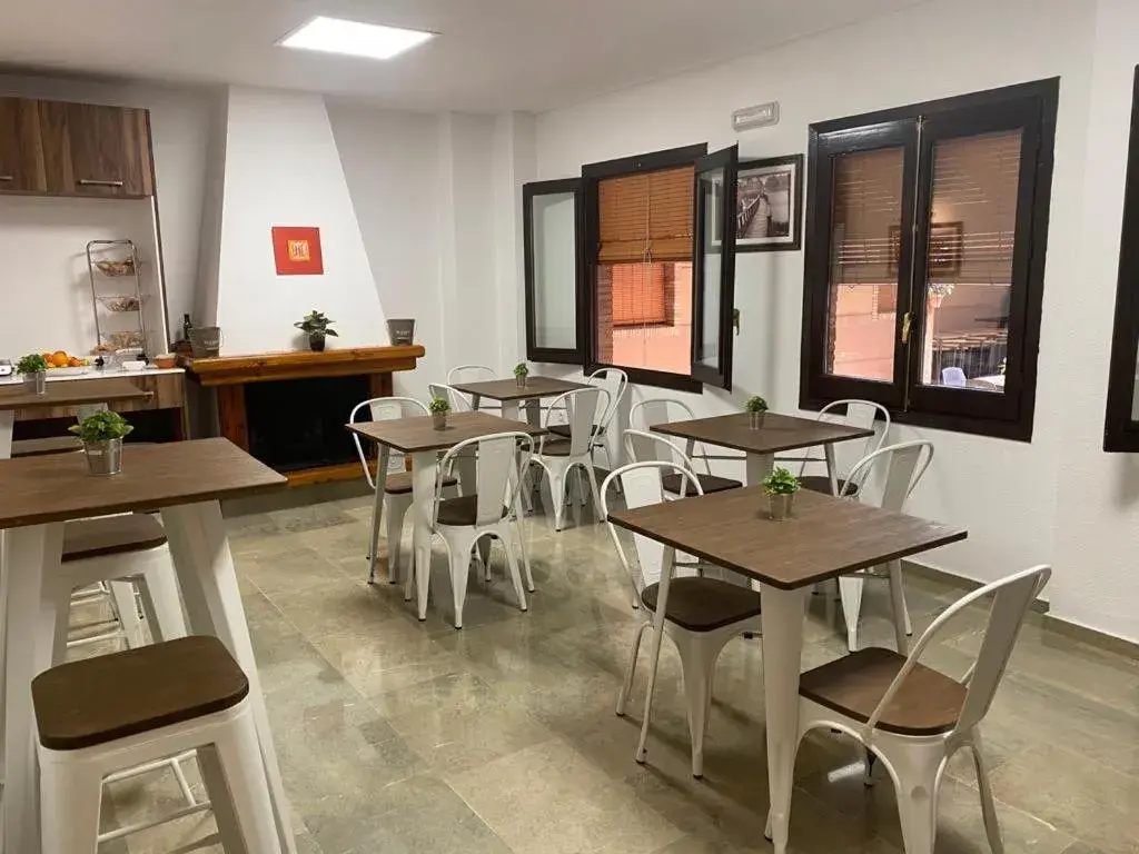 Restaurant/places to eat in Hotel Las Tablas Restaurant/places to eat in Hotel Las Tablas