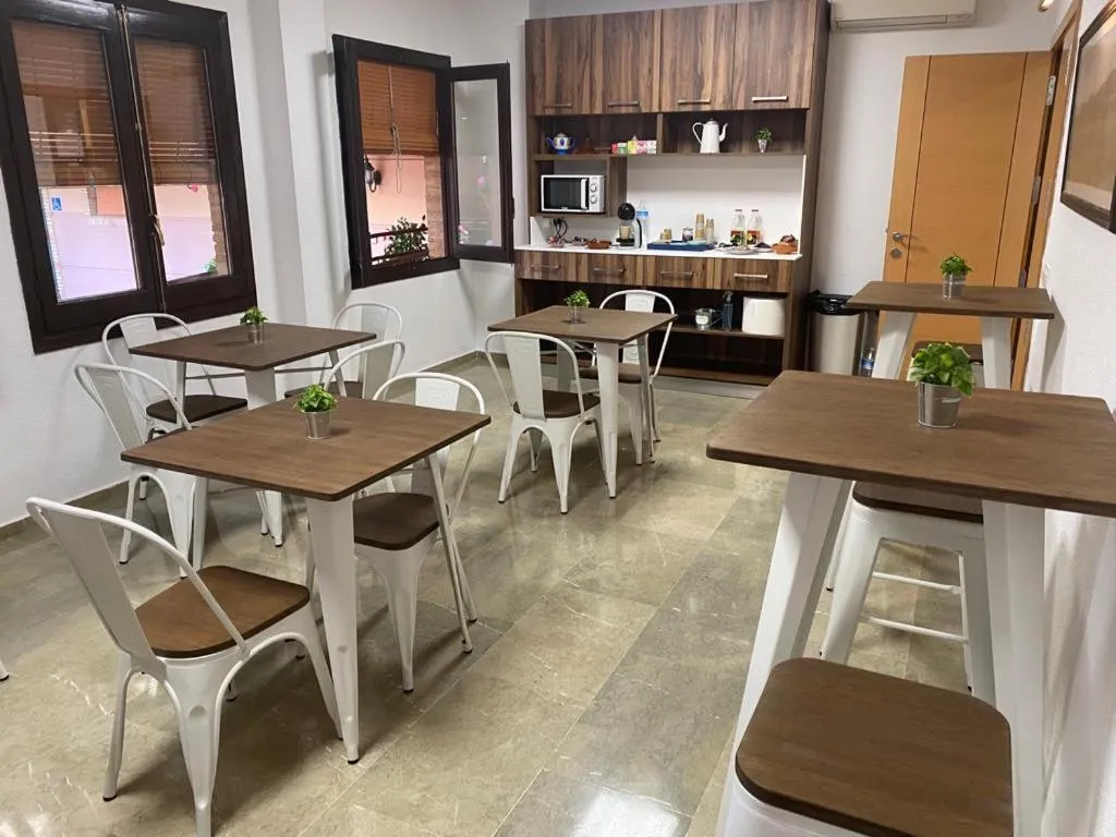 Restaurant/places to eat in Hotel Las Tablas