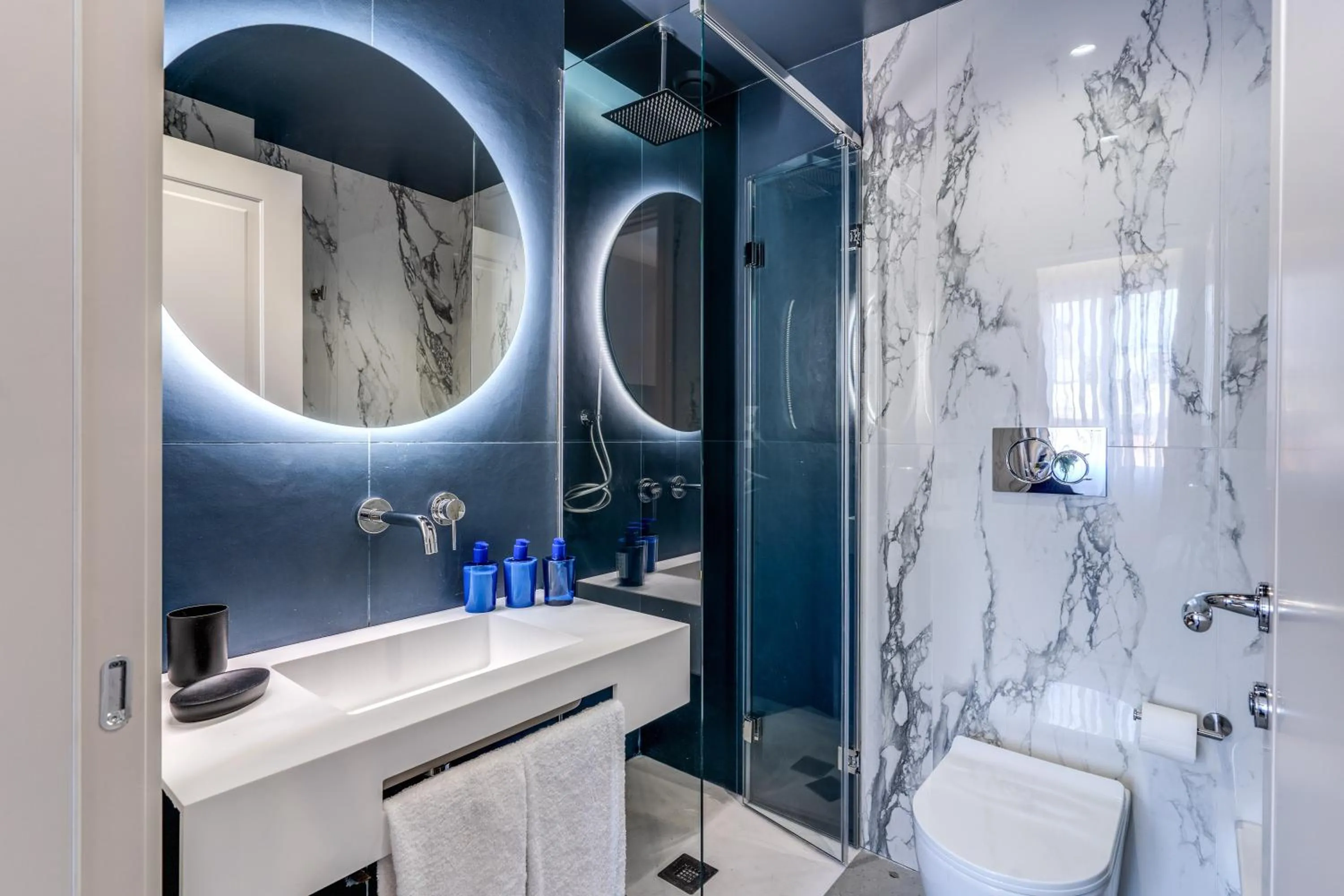 Shower in Sospeso Boutique Hotel