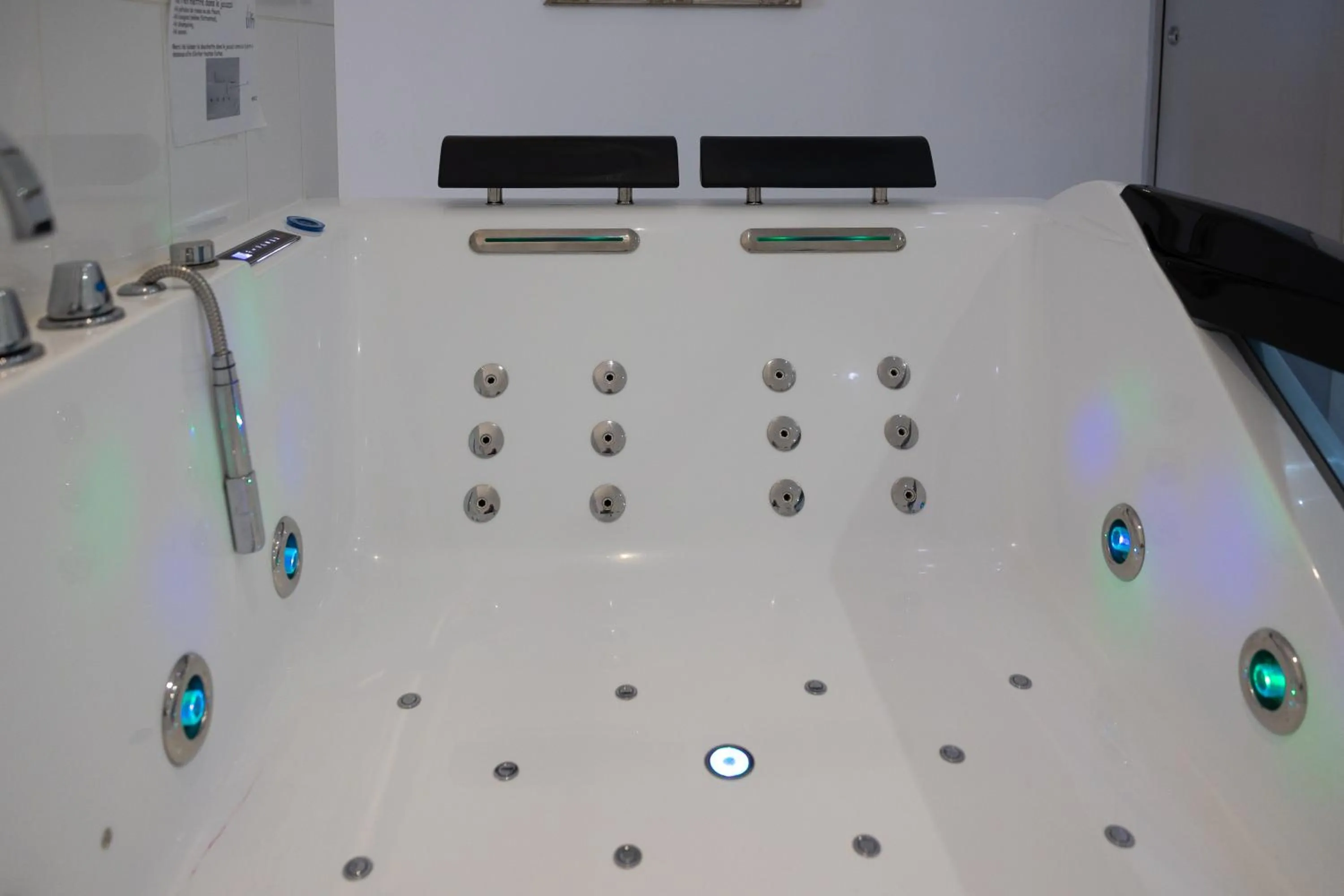 Hot Tub in Love Loft