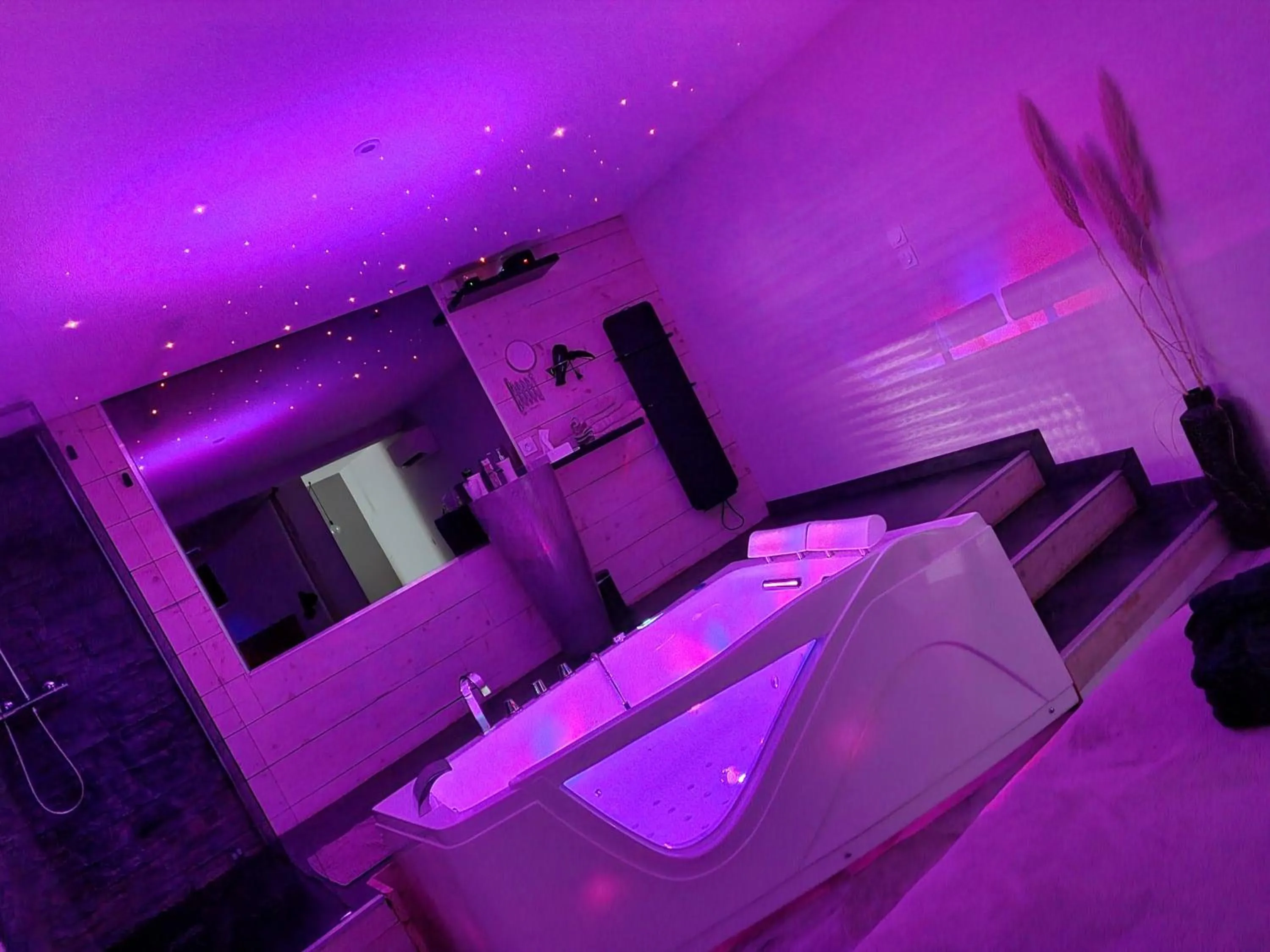Hot Tub in Love Loft