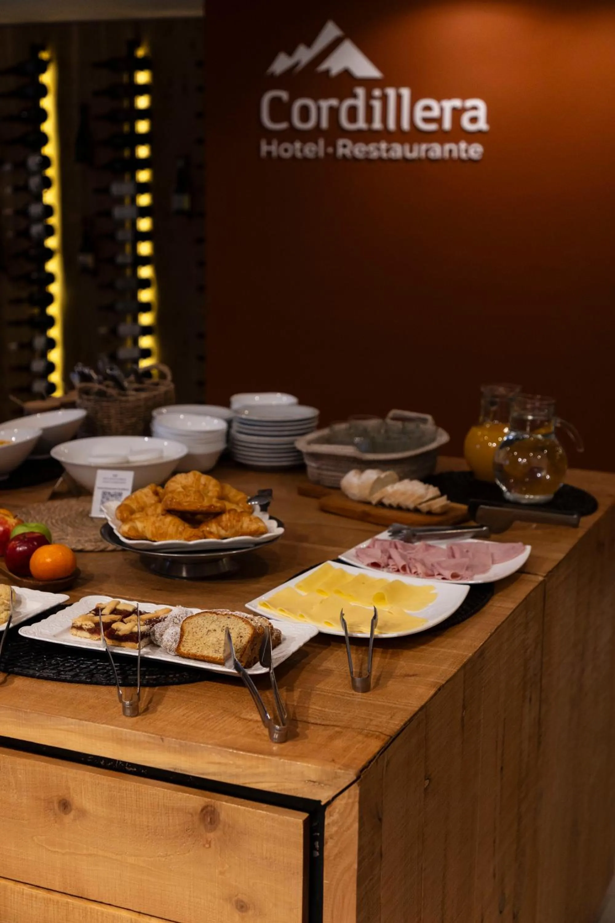 Buffet breakfast in Hotel Cordillera