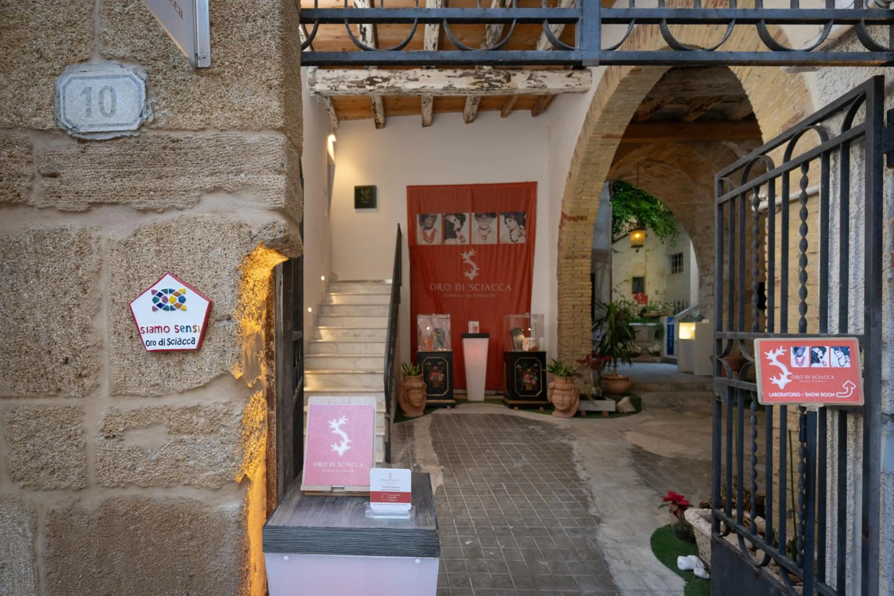 Patio in Sofi' Center Rooms