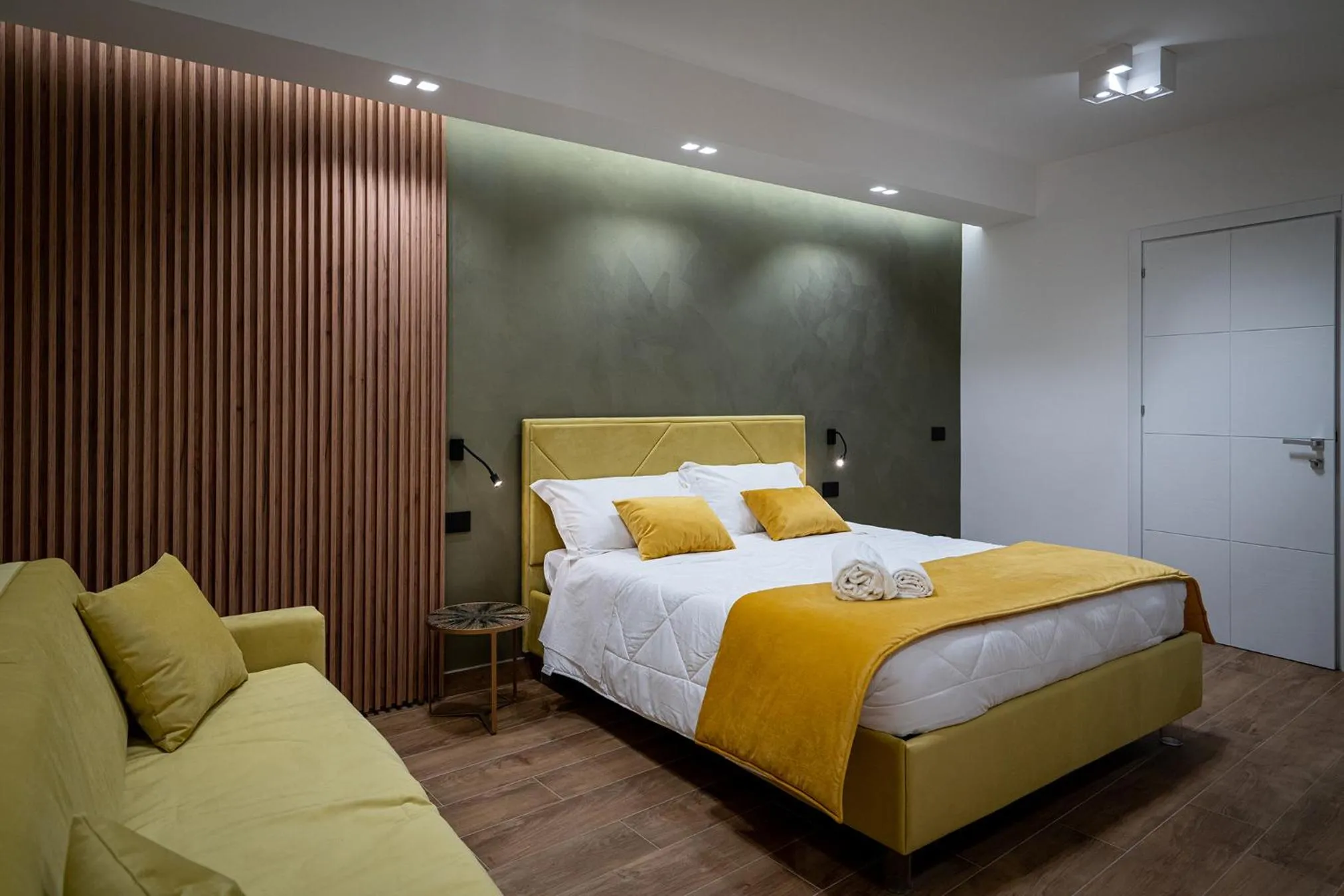 Bedroom, Bed in Sofi' Center Rooms