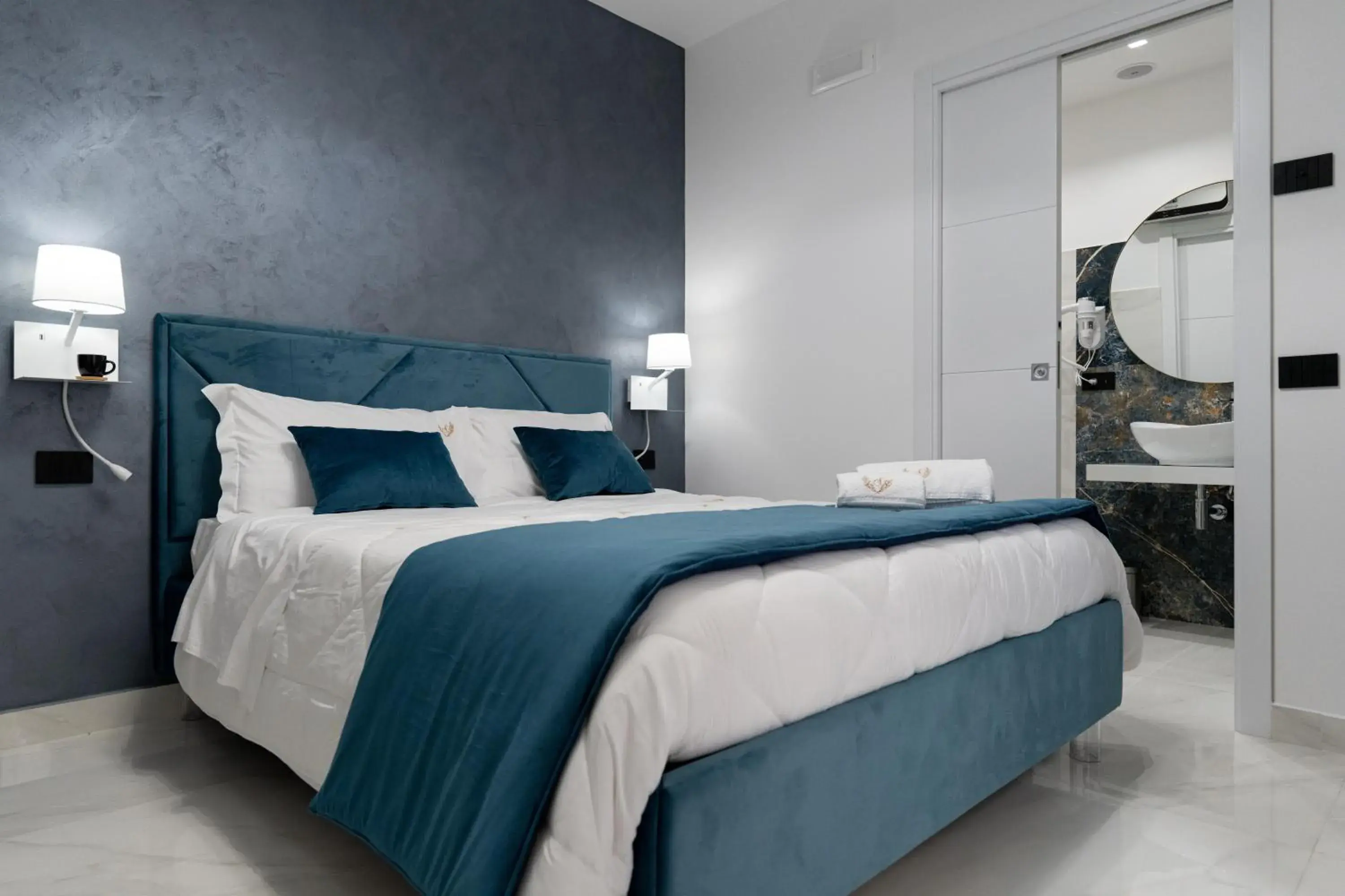 Double Room - single occupancy - Disability Access in Sofi' Center Rooms Double Room - single occupancy - Disability Access in Sofi' Center Rooms