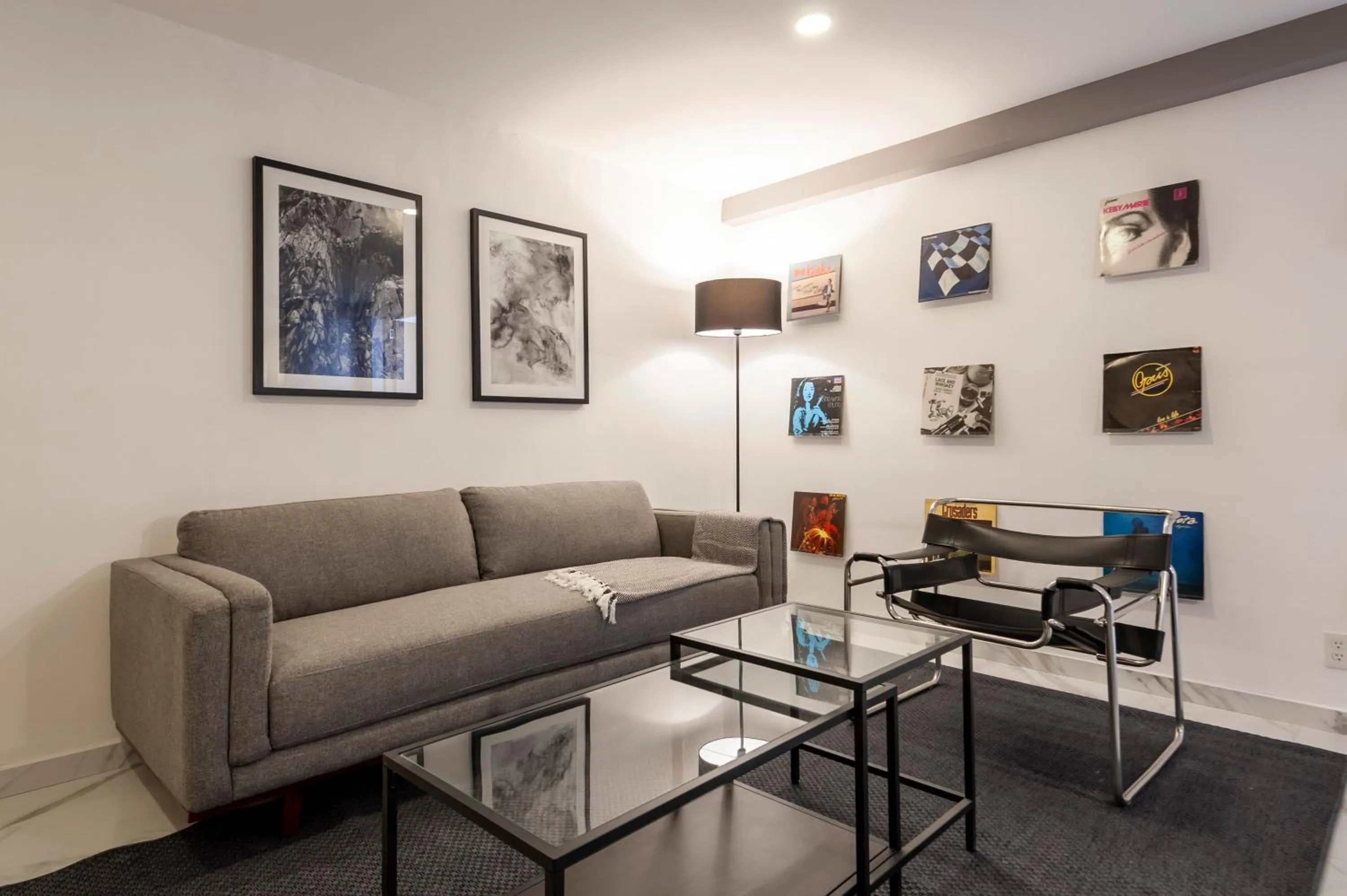 Living room in Allan Poe 343 by Wynwood House