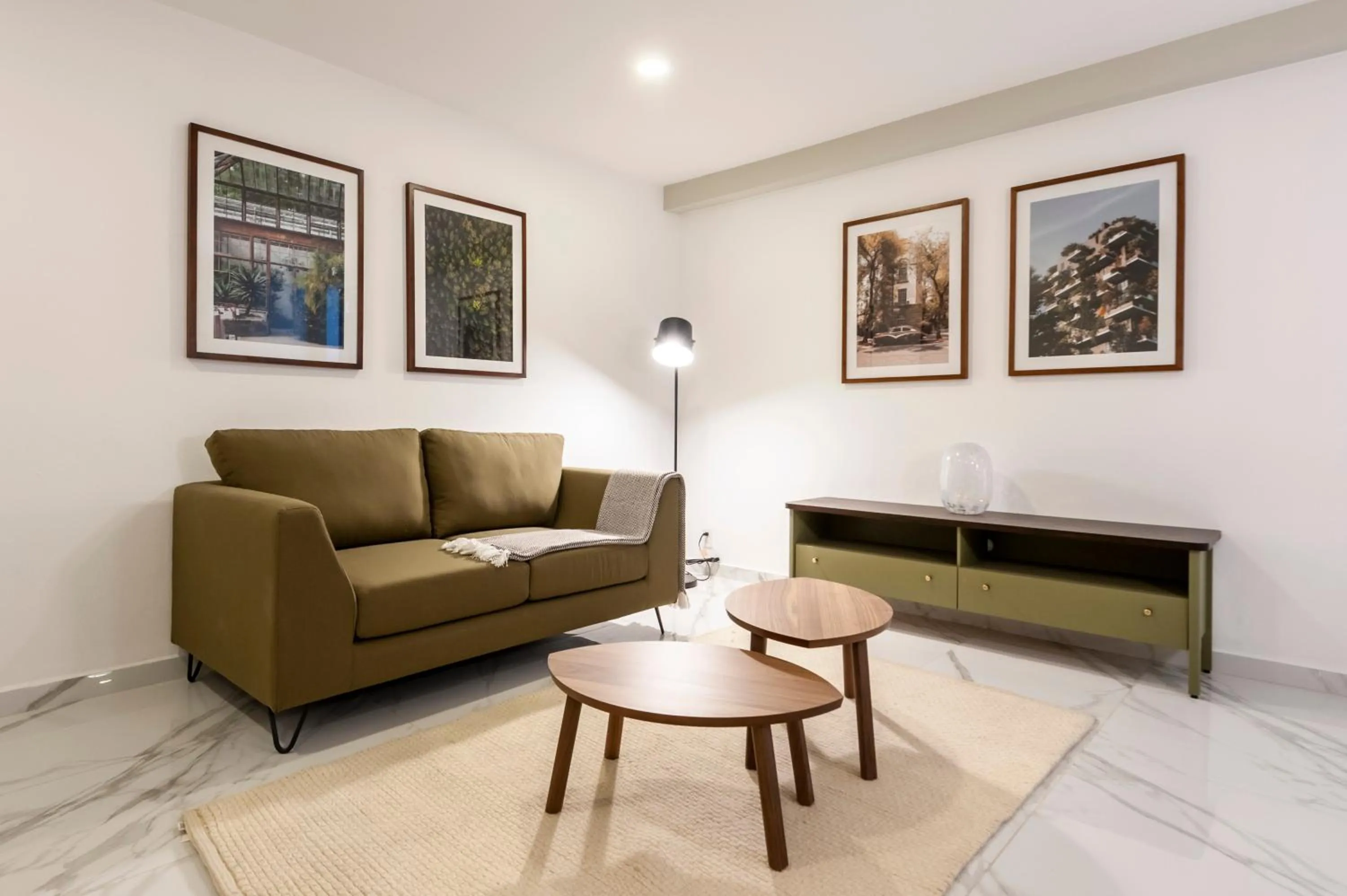 Living room in Allan Poe 343 by Wynwood House