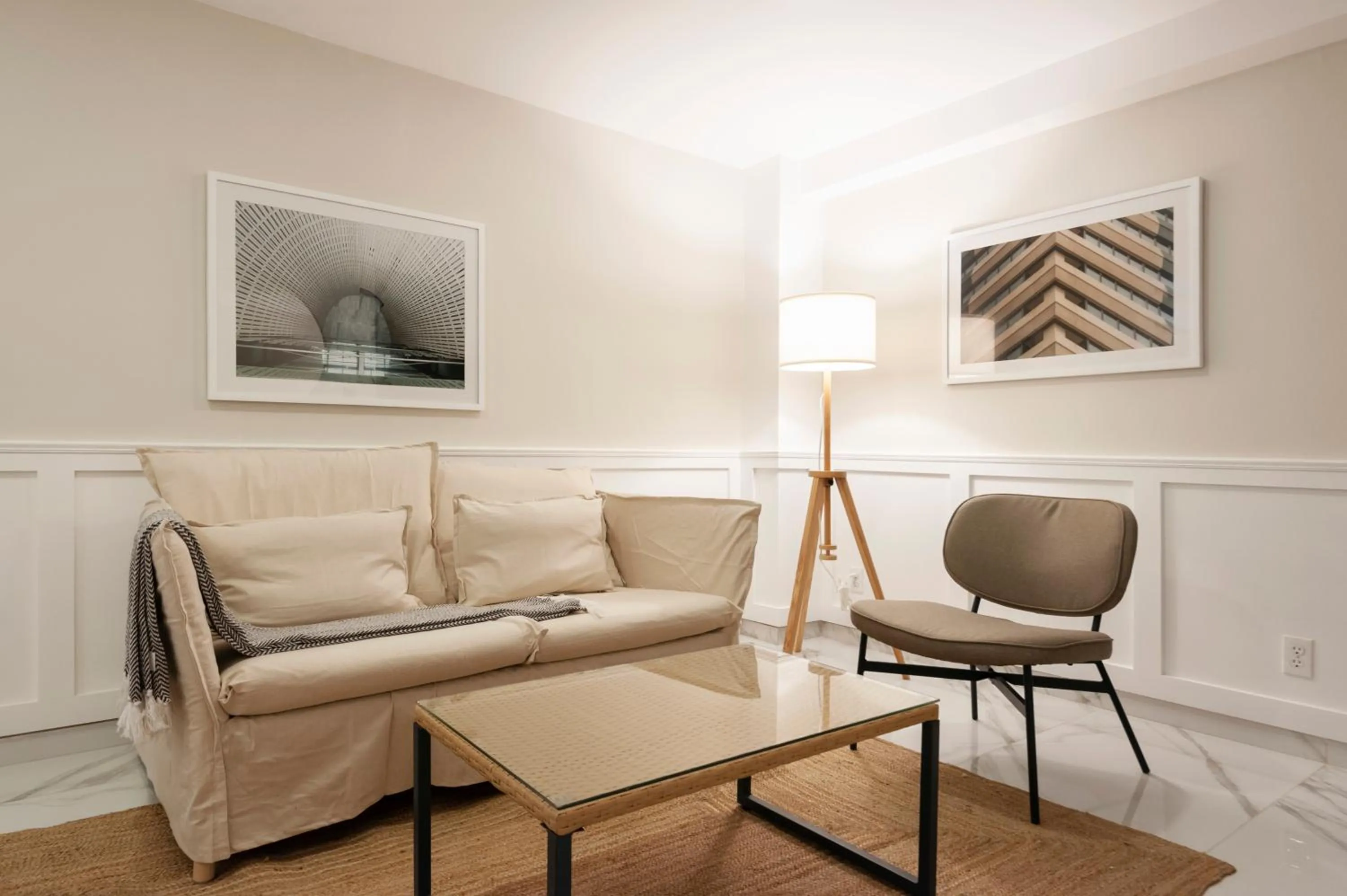 Living room in Allan Poe 343 by Wynwood House