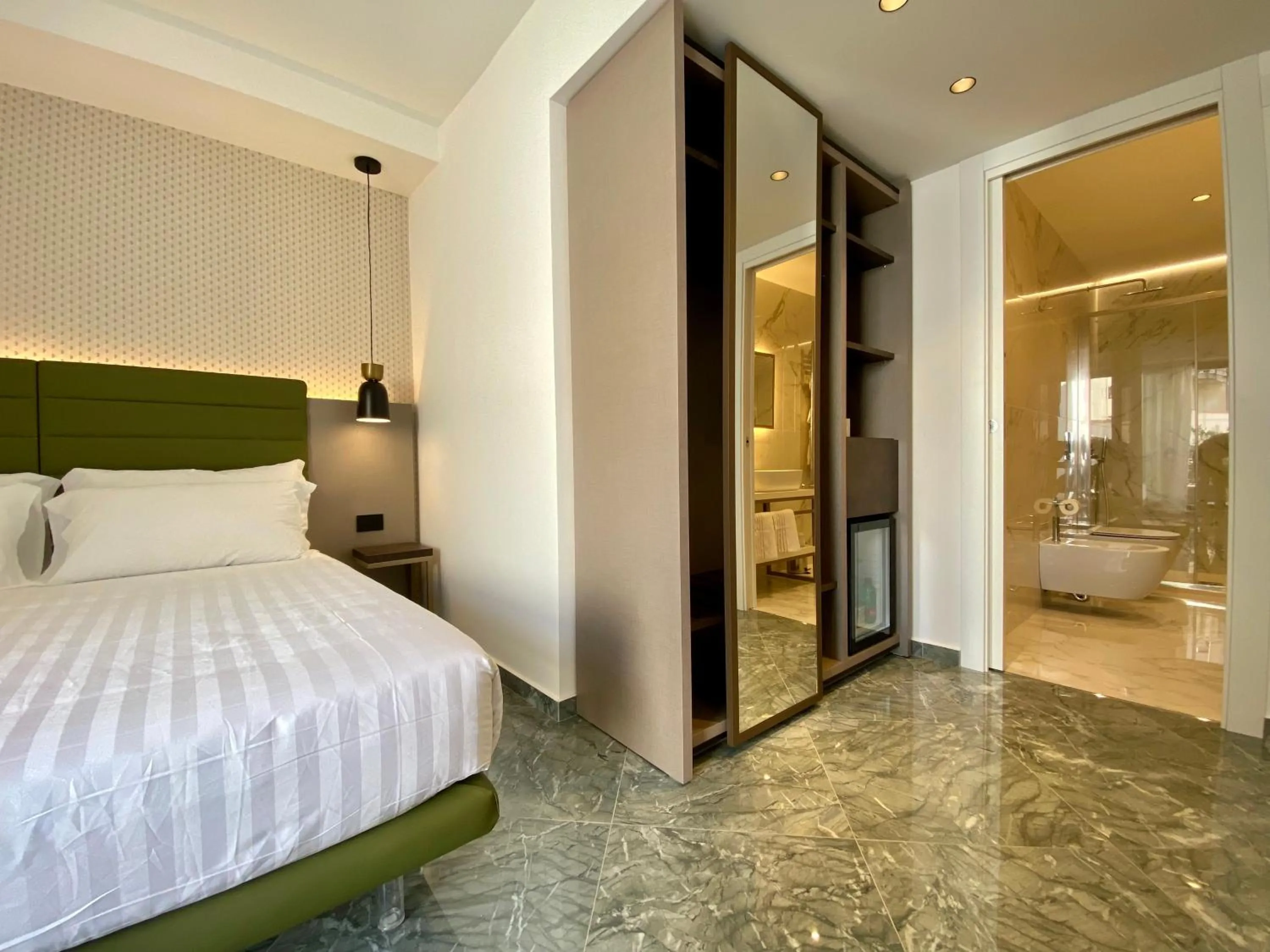 Shower, Bed in Salemare Rooms & Suites