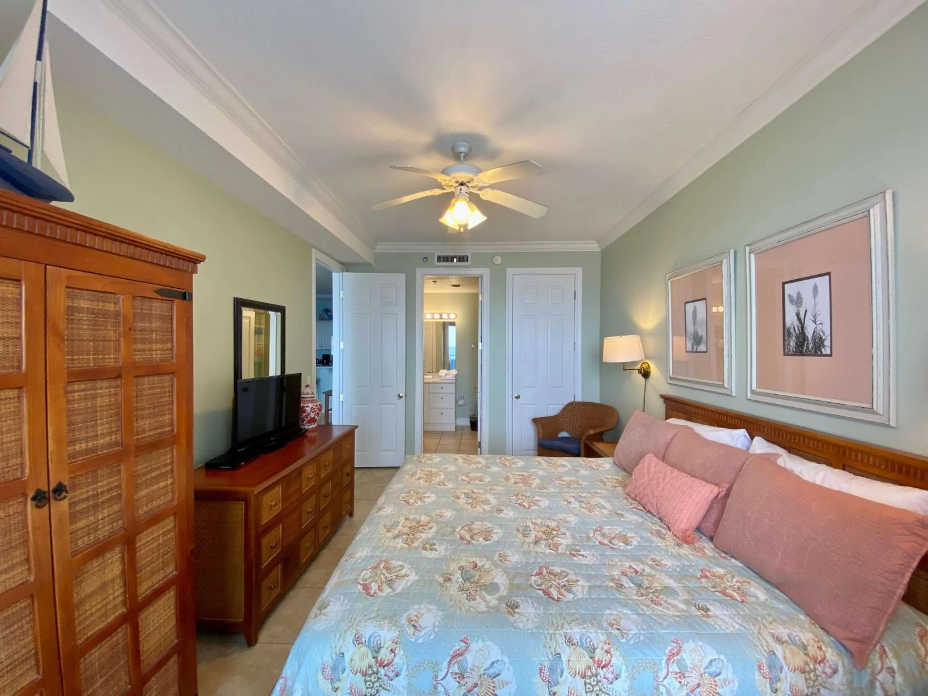 Bed in Island Royale P403 by ALBVR - Beautiful Beachfront Penthouse Level Condo!