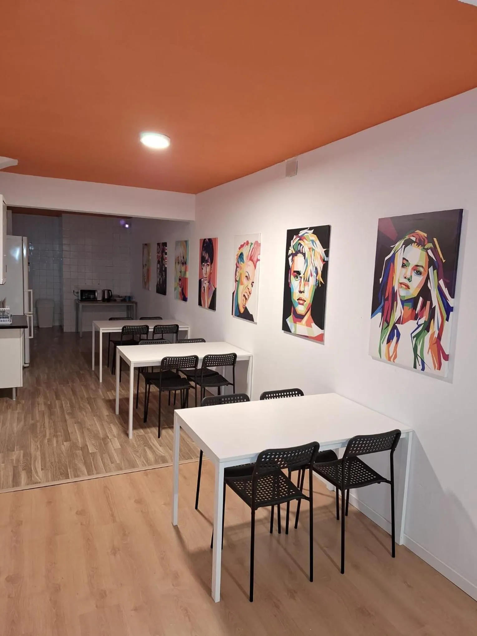 Communal kitchen in Arc House Granada