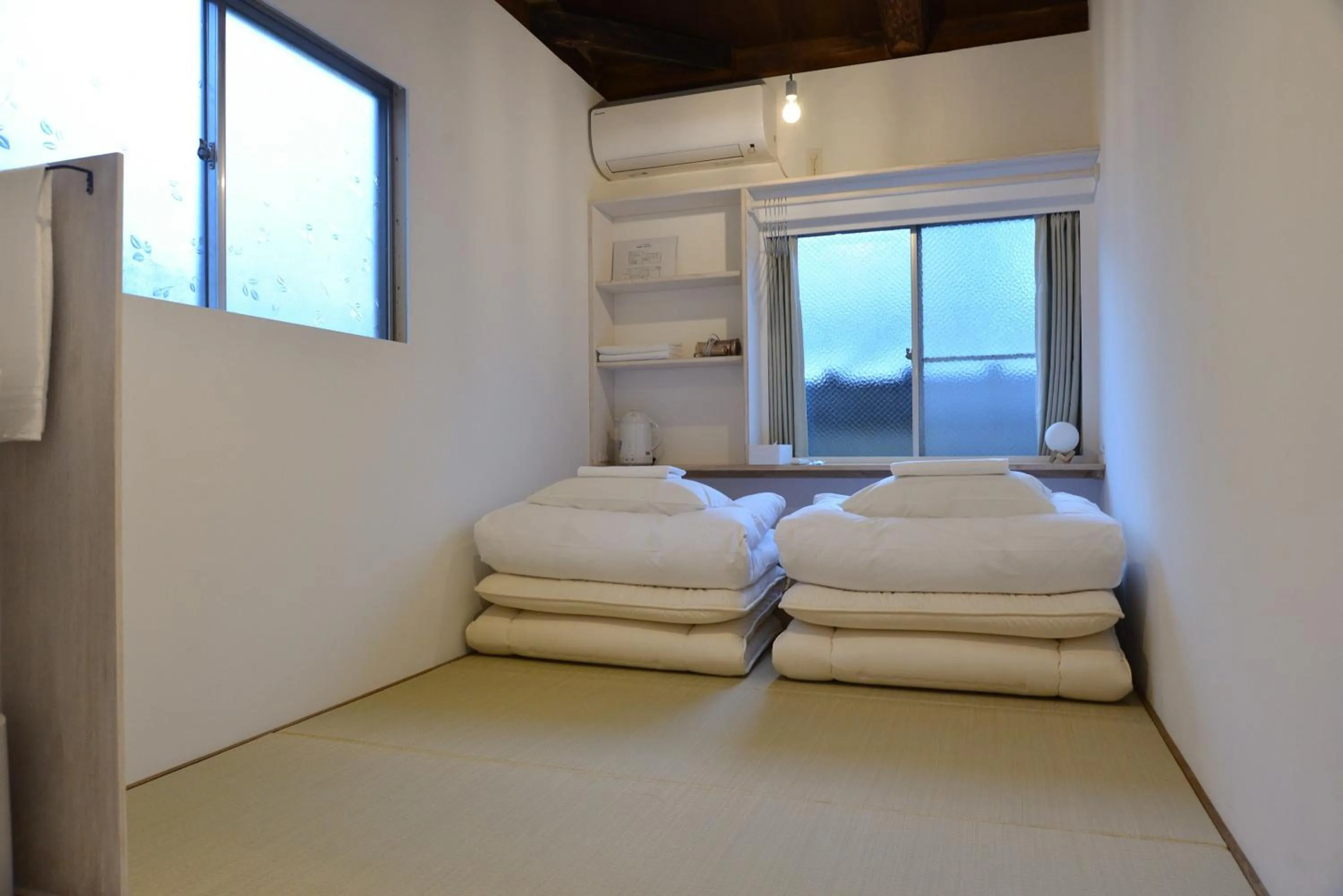 Bed in Bokuyado Nishijin