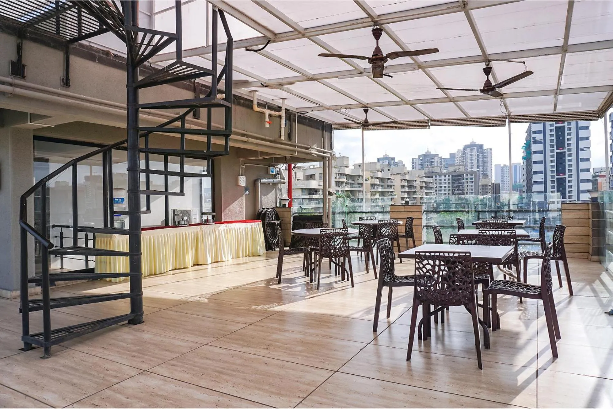 Restaurant/places to eat in FabHotel Atithi Regency