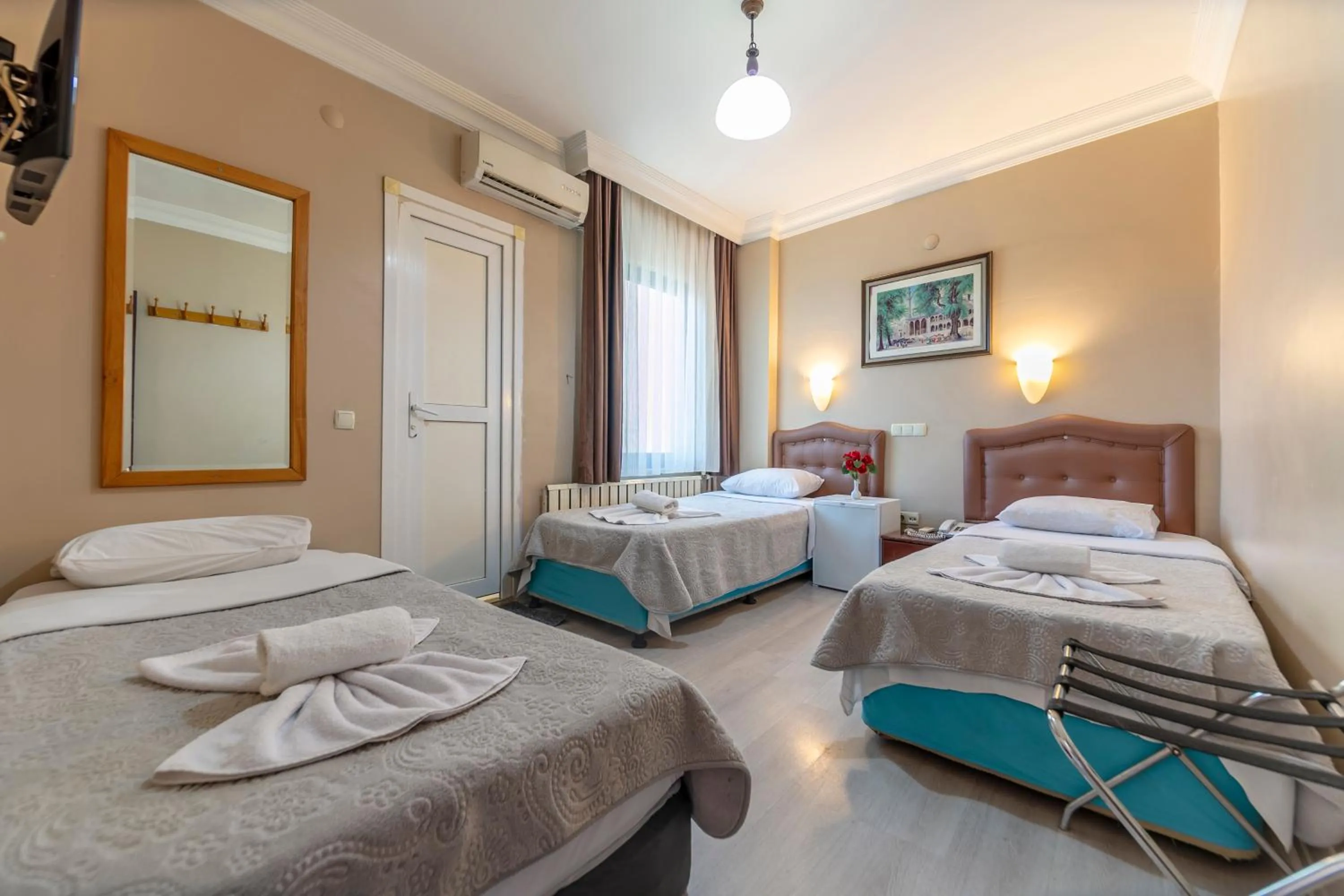 TV and multimedia, Bed in OTEL ÜMIT İSTANBUL